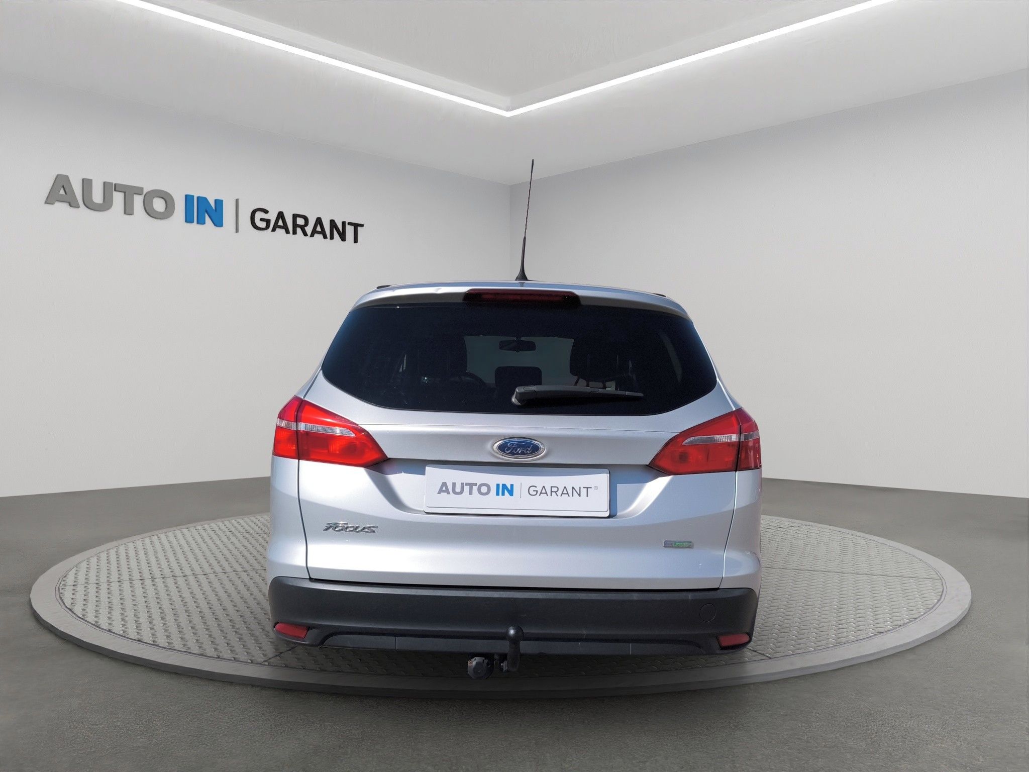 Ford Focus, TREND SPORT 1.0 92kW, ČR, Tažn - fotka 6