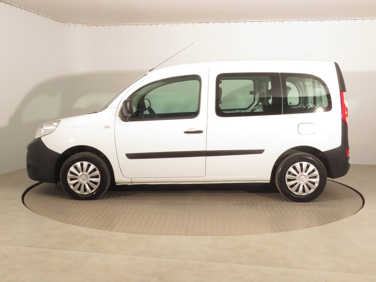 Renault Kangoo, 1.2 TCe, 5Míst, 1Maj - fotka 3