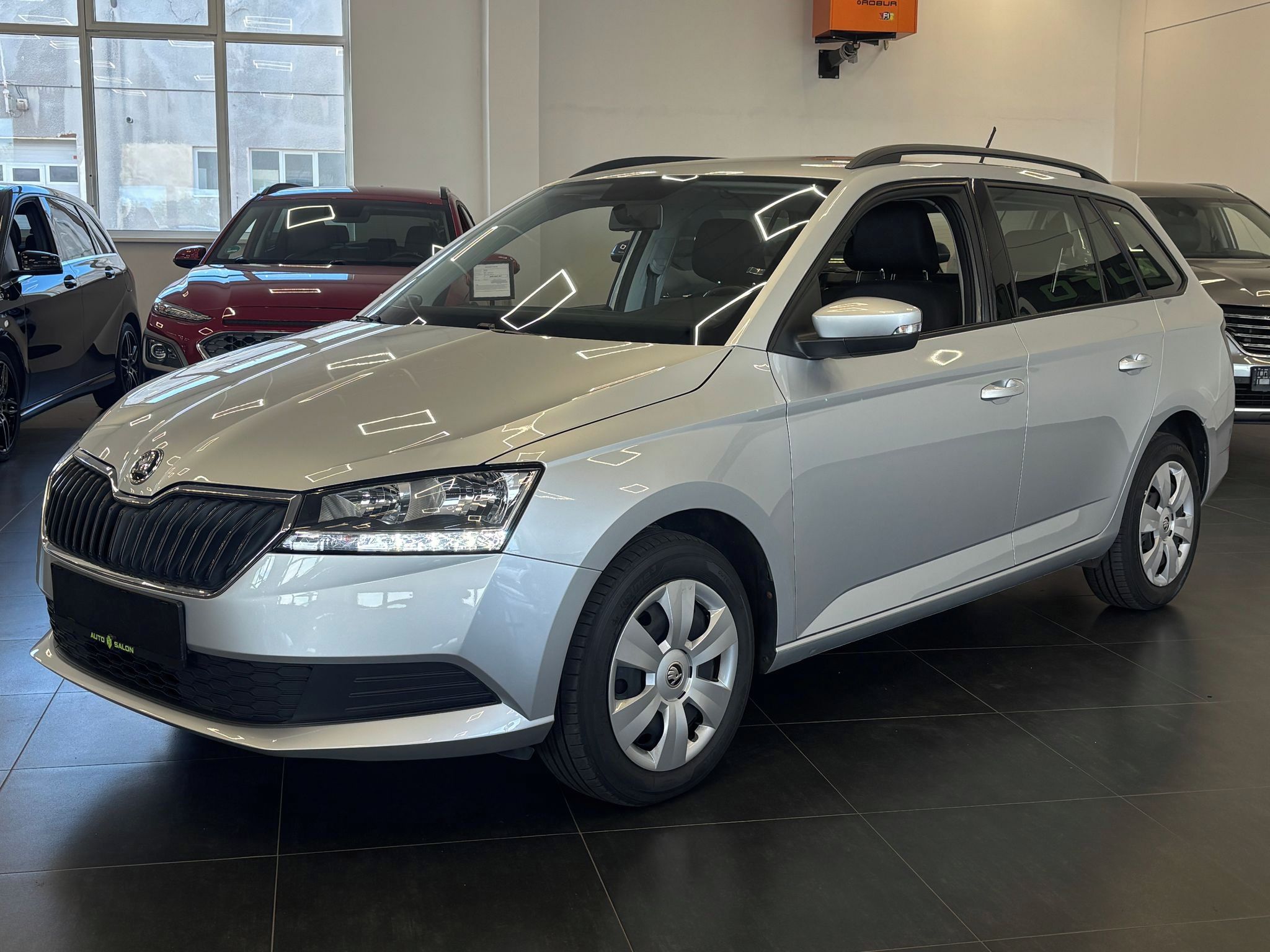 Škoda Fabia, 1.0 MPI 70kW, LED, Senzory - fotka 3
