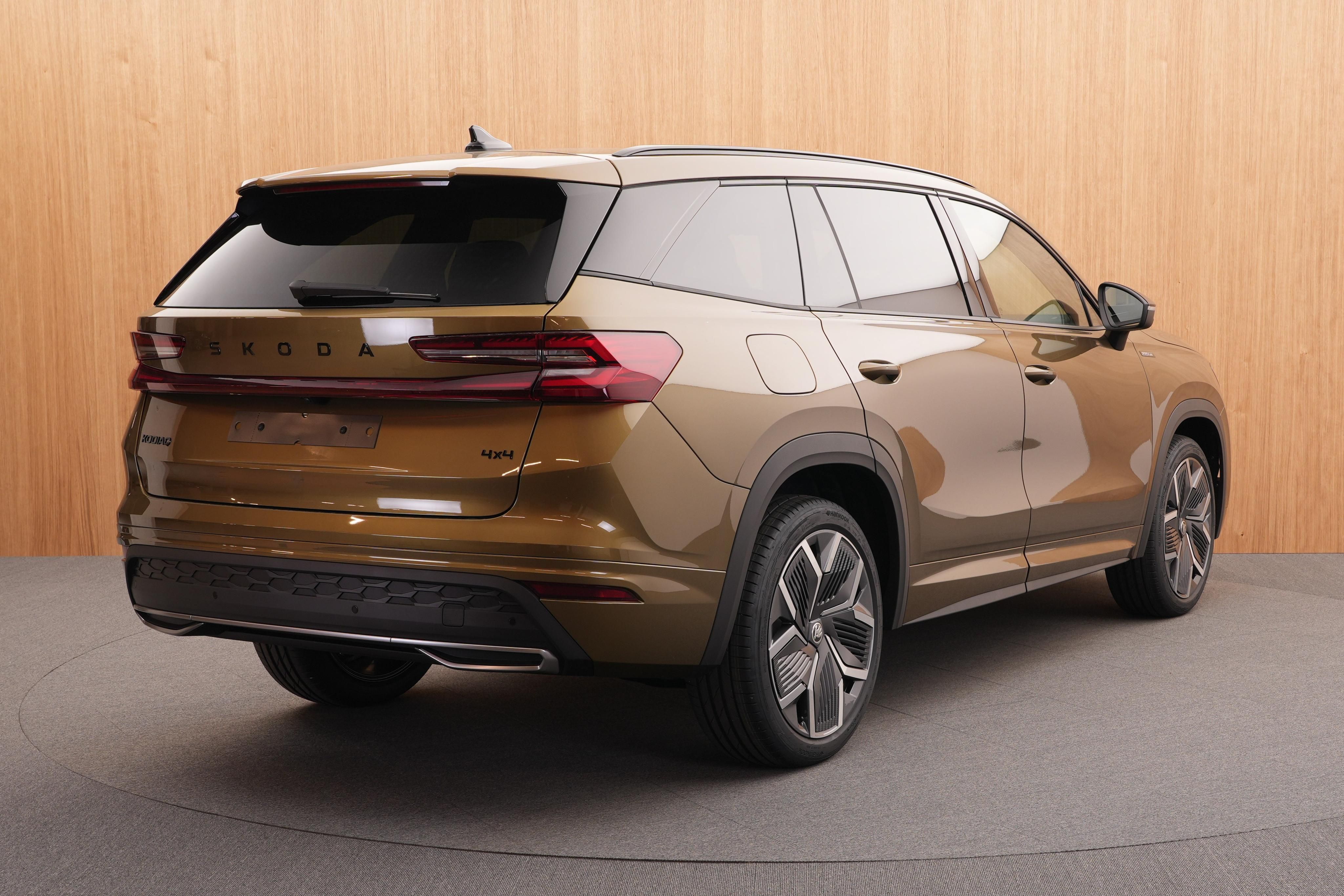 Škoda Kodiaq, Sportine 2.0 TDI 4x4 DSG - fotka 4