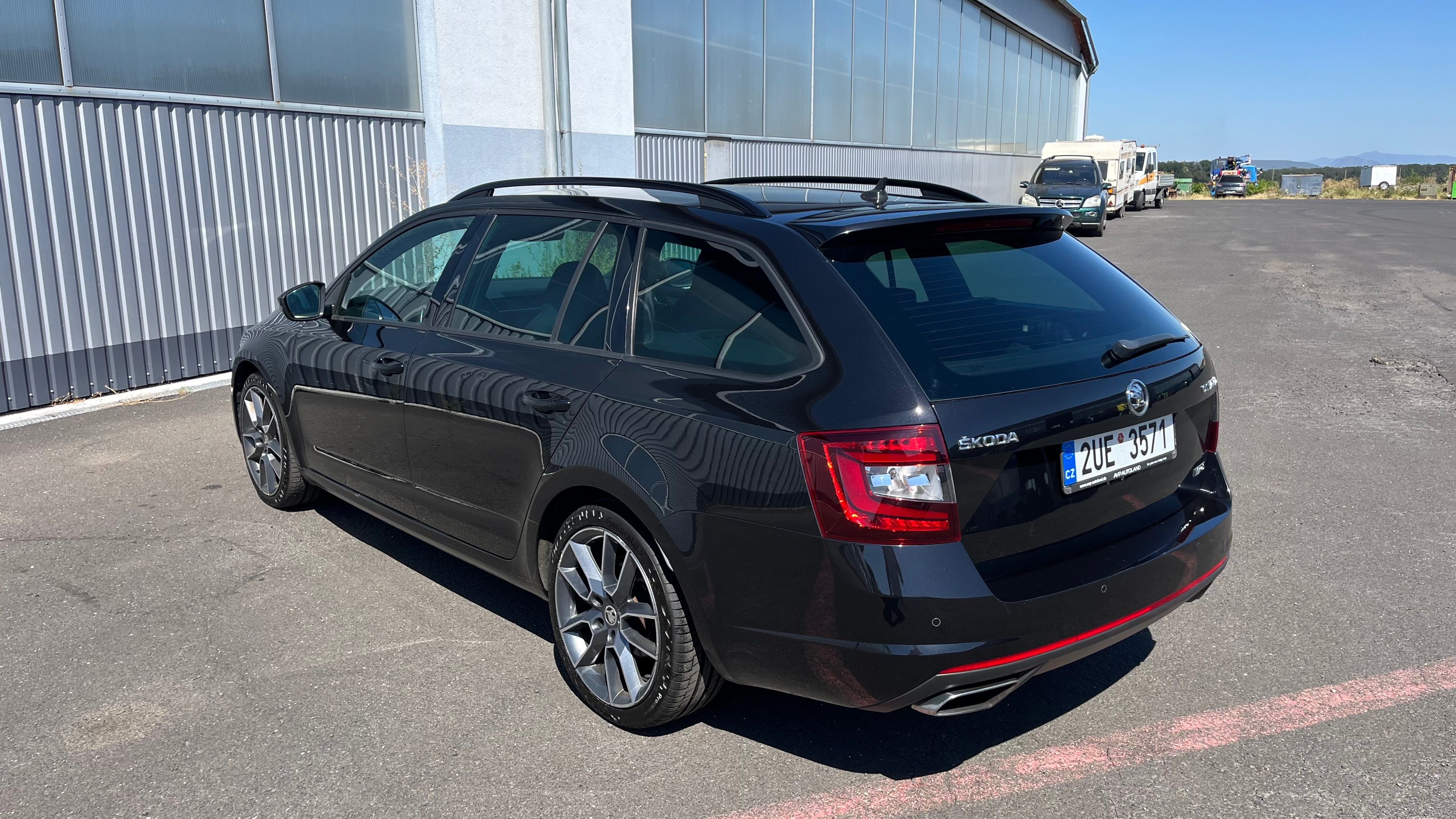 Škoda Octavia, 2.0 TSI RS - fotka 6