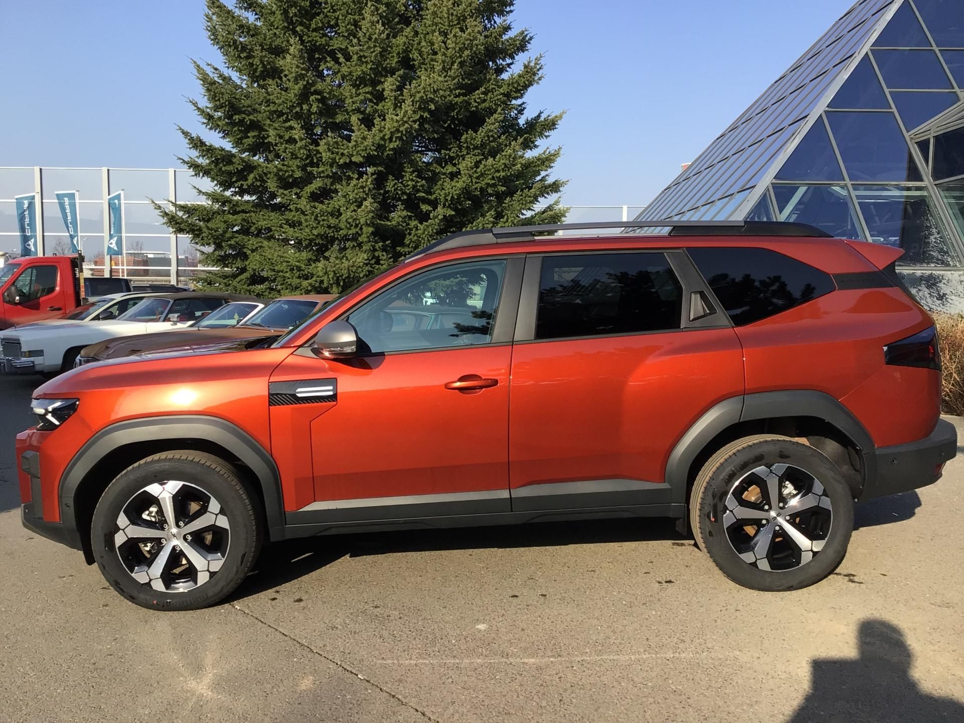 Dacia Bigster, MAX. VÝBAVA JOURNEY EL. KUFR - fotka 5