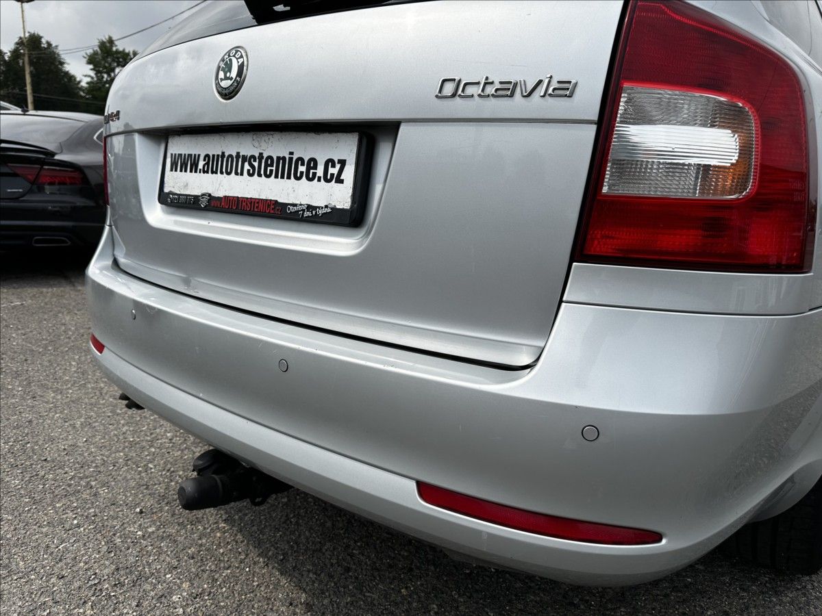 Škoda Octavia, 1,9 TDi-4X4-SERV. KNIHA-CEBIA - fotka 6