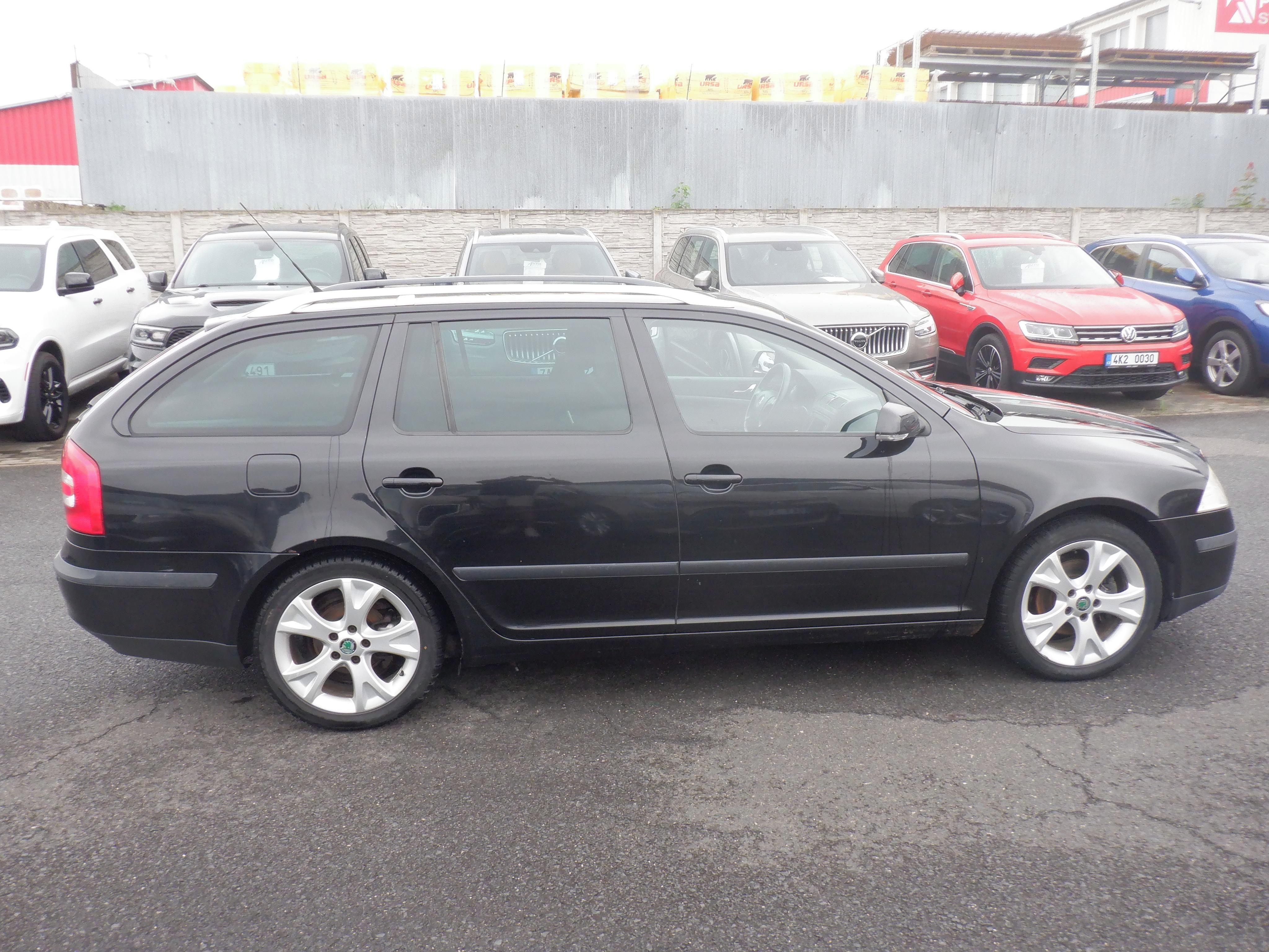Škoda Octavia, 1.8 TSI Elegance - fotka 4