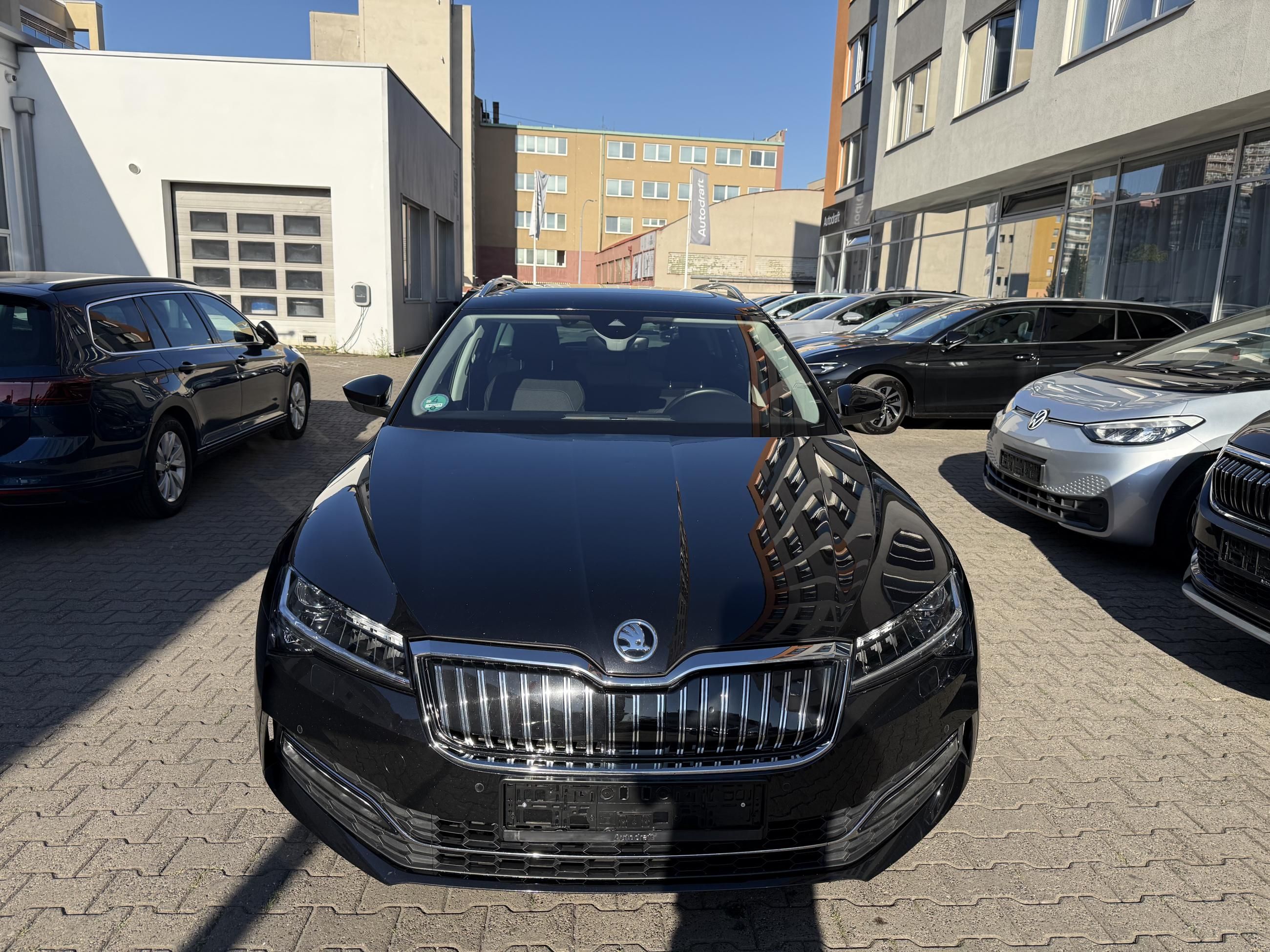 Škoda Superb, iV 1.4 TSI 160kW DSG - fotka 2