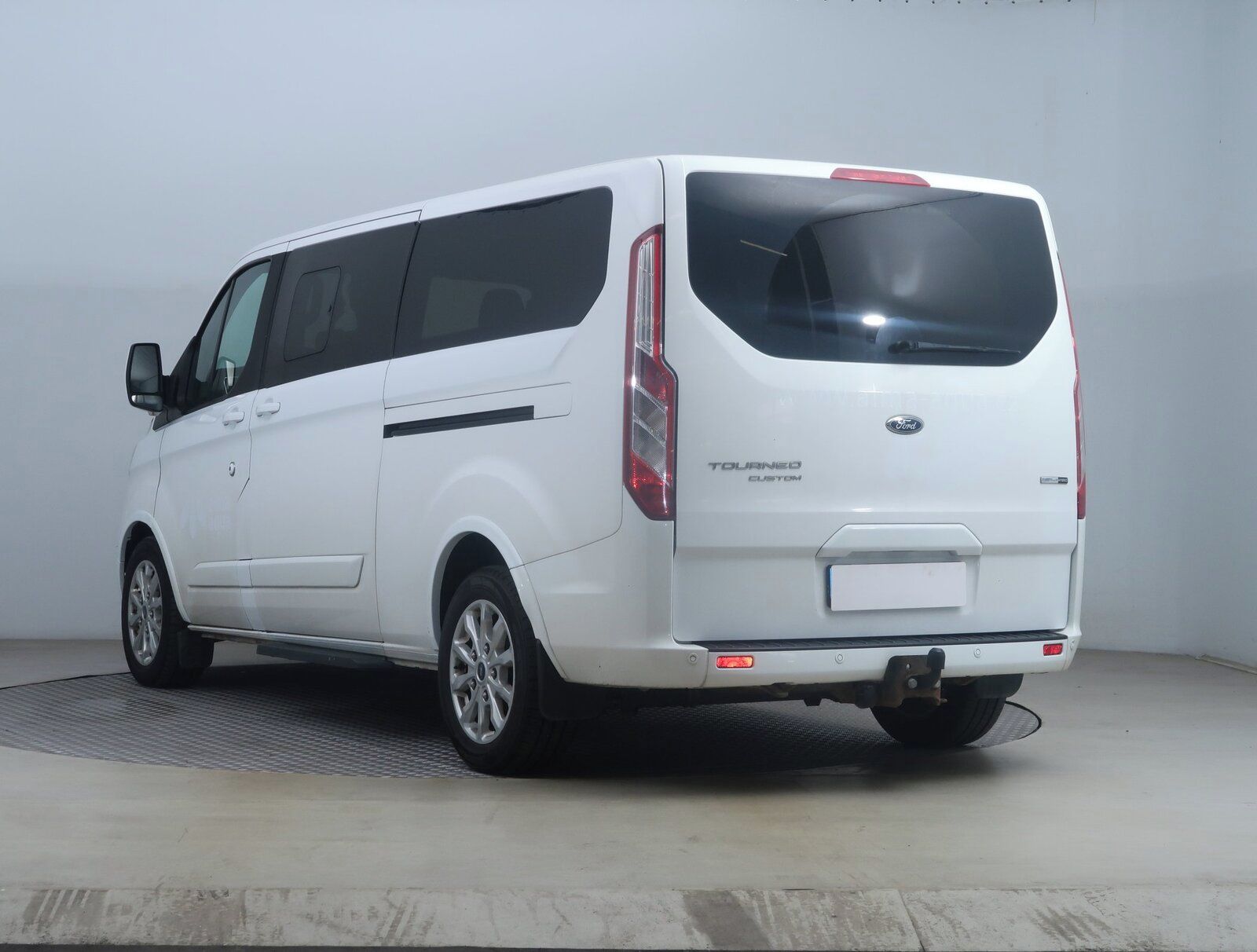 Ford Tourneo Custom, 2.0 EcoBlue mHEV, Titanium - fotka 4