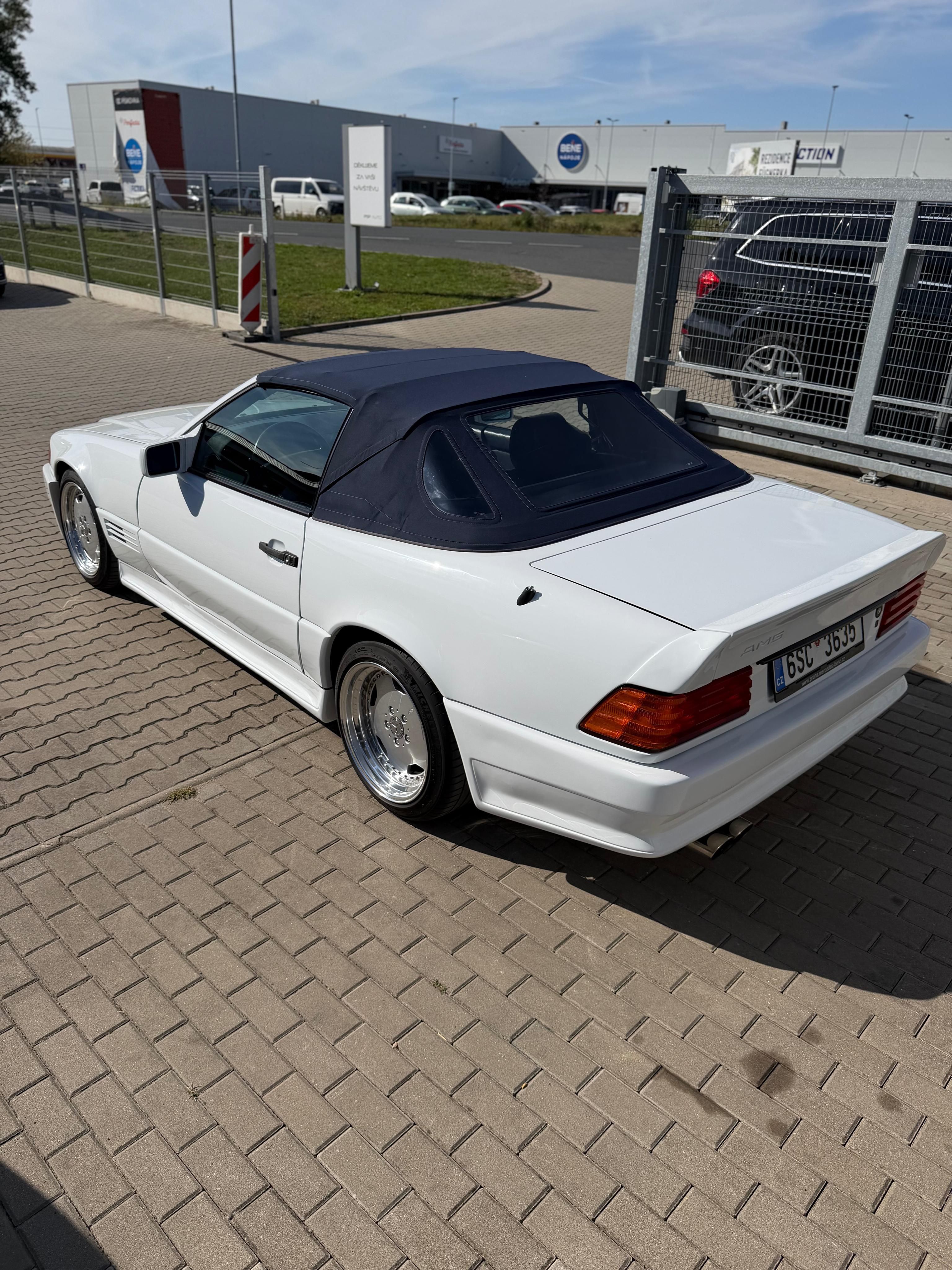 Mercedes-Benz SL, SL 500 AMG Paket - fotka 6