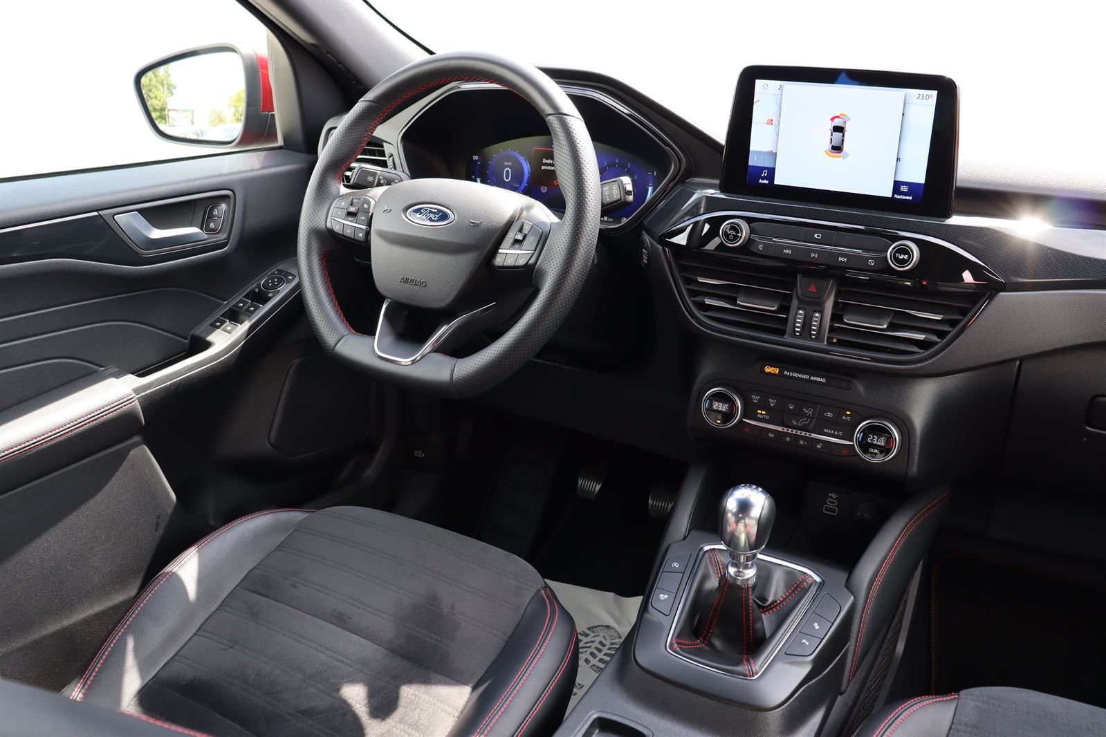 Ford Kuga, 1.5 EcoBoost ST-Line X - fotka 5