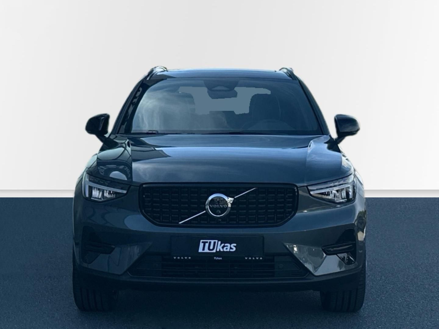 Volvo XC40, 2.0B3 120kW PLUS DARK - fotka 3