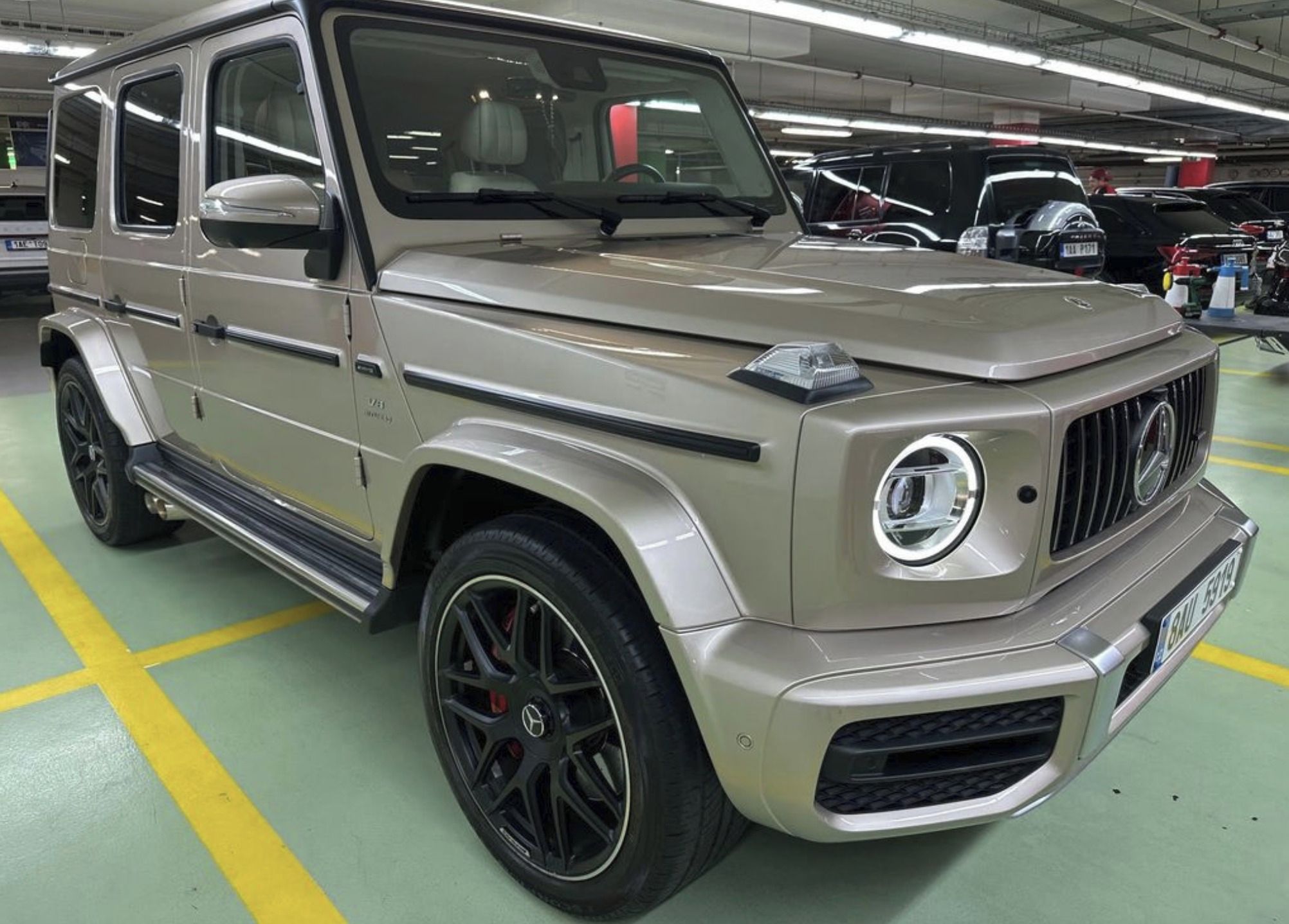 Mercedes-Benz Třídy G, 63 AMG / MAX výbava + Brabus - fotka 2