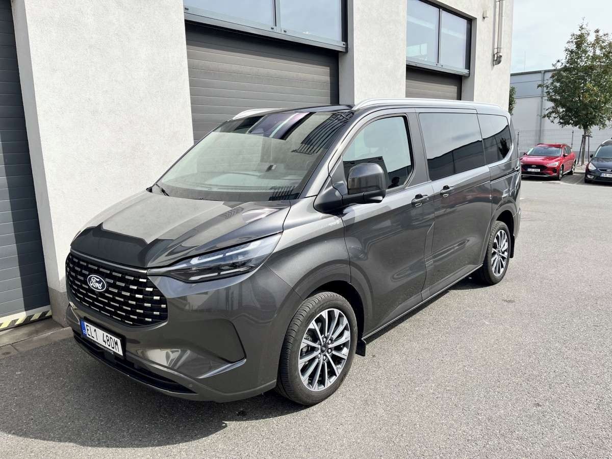 Ford Tourneo Custom, Titanium L1, 2.5 PHEV, ČR, DPH