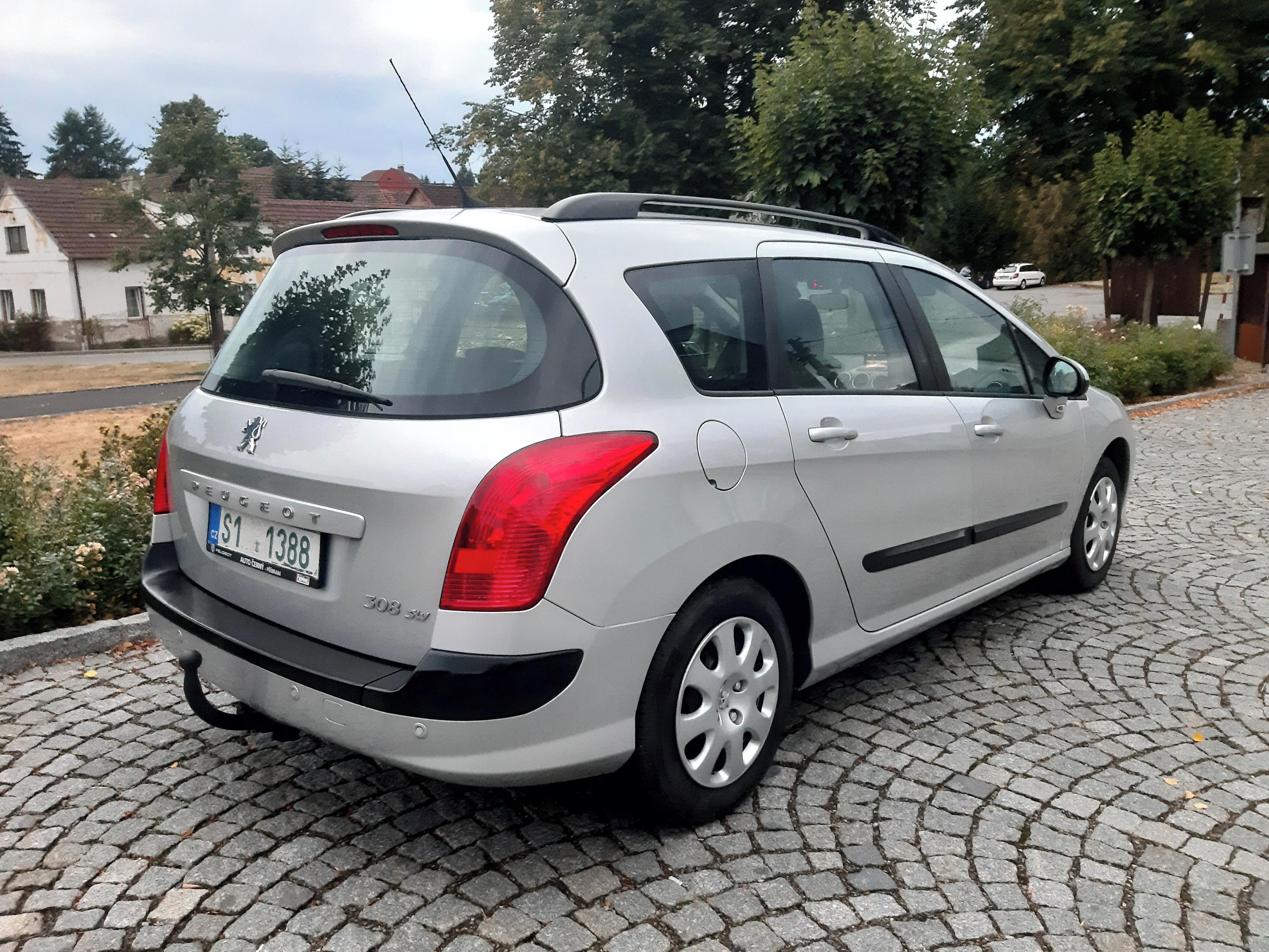 Peugeot 308, PEUGEOT 308 SW KOMBI 1,6HDI - fotka 4