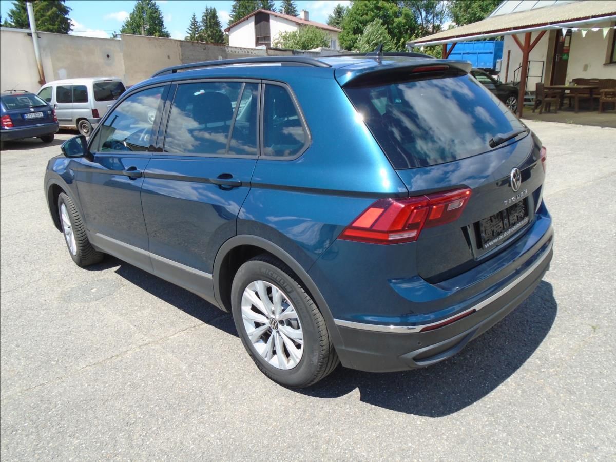 Volkswagen Tiguan, 2,0   2.0.TDI-110KW - fotka 4