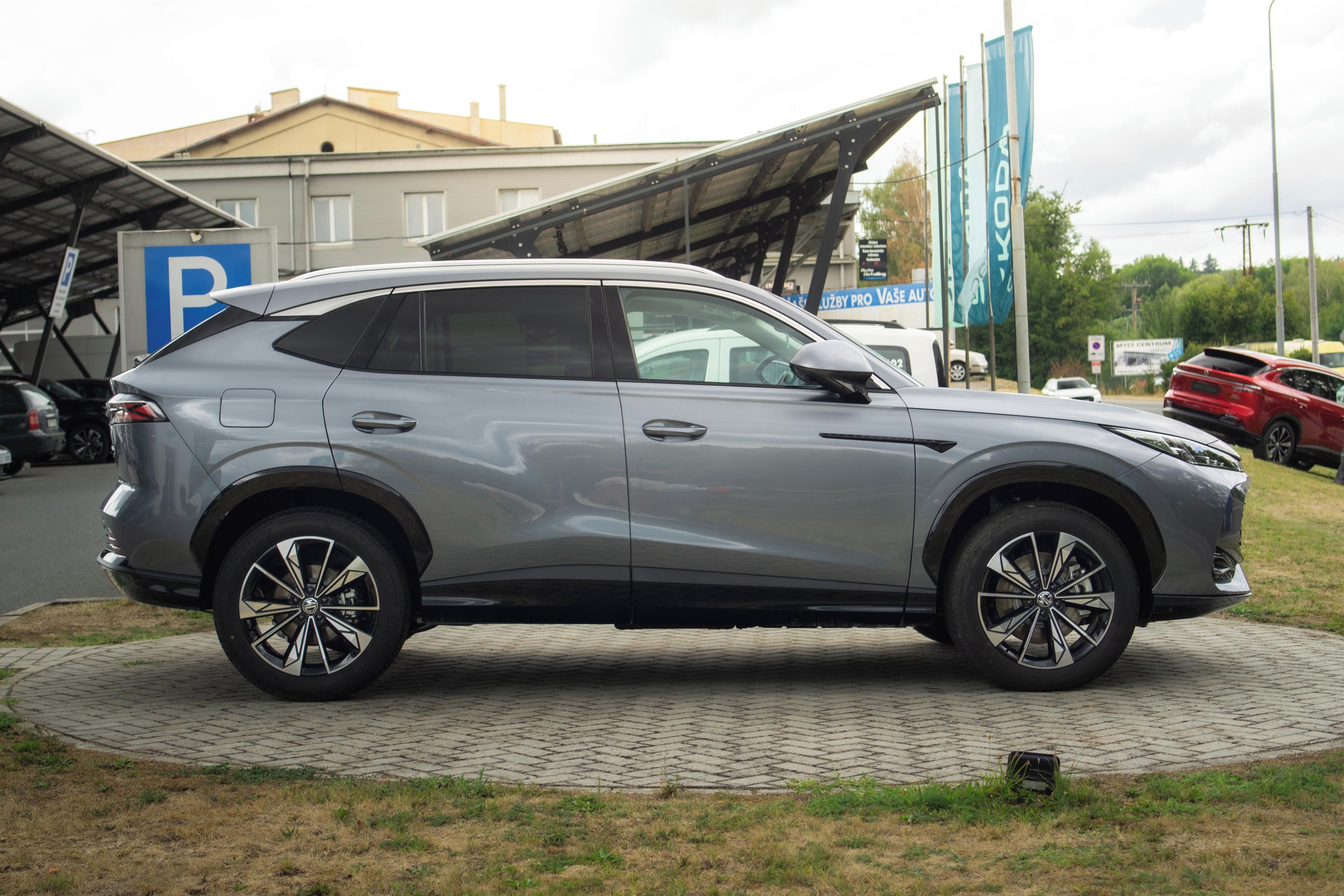 MG HS, EXCLUSIVE 1,5TGi AT 170HP - fotka 4