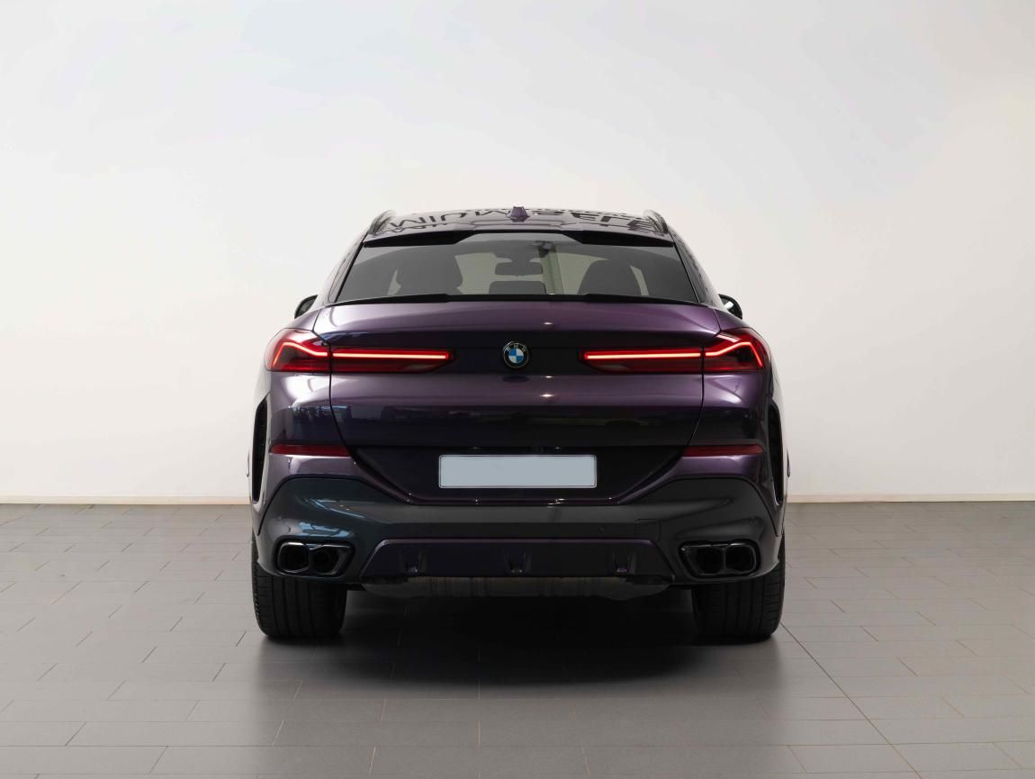 BMW X6, M60i - fotka 4