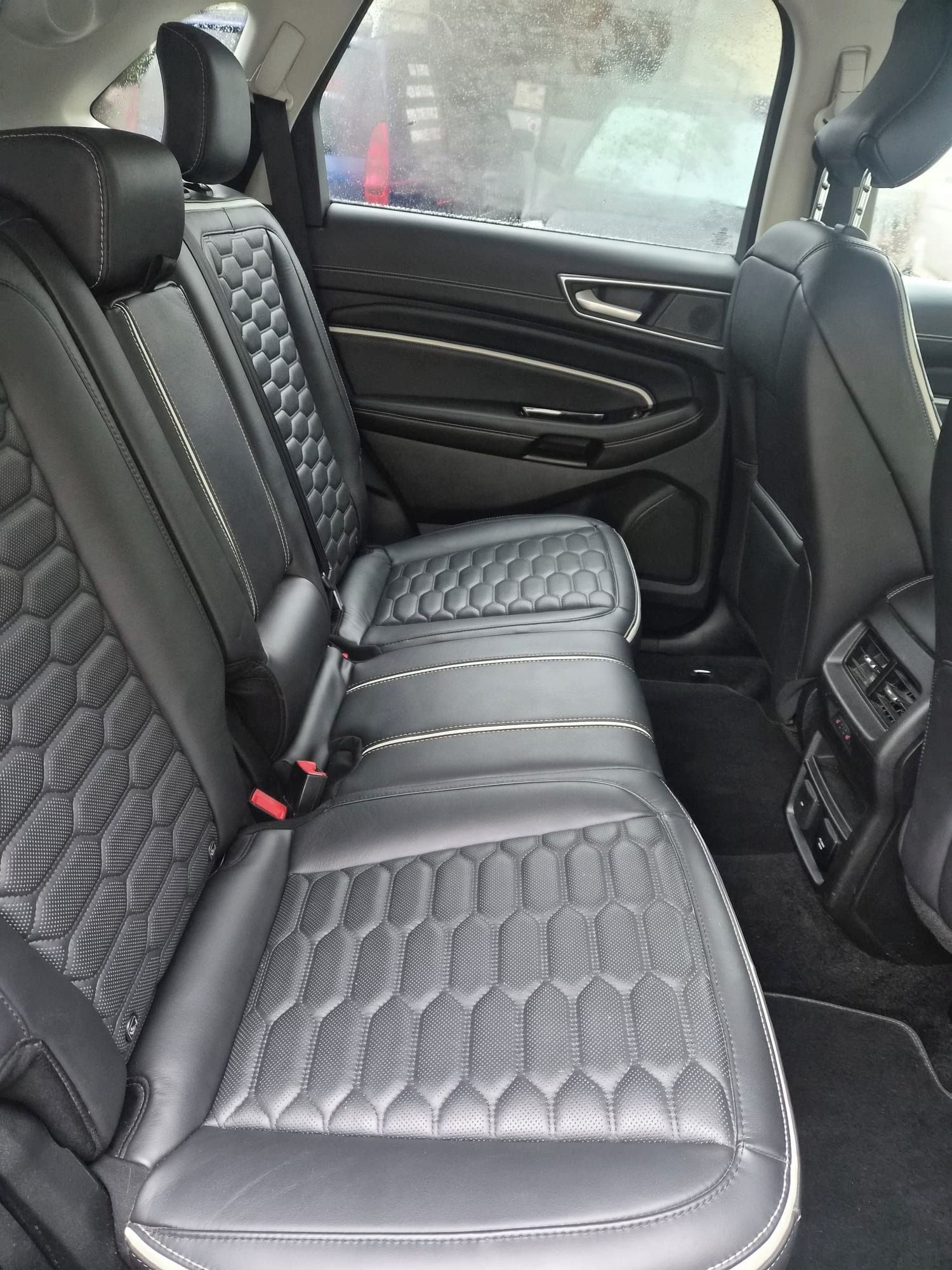 Ford Edge, Vignale, 4x4, automat - fotka 6