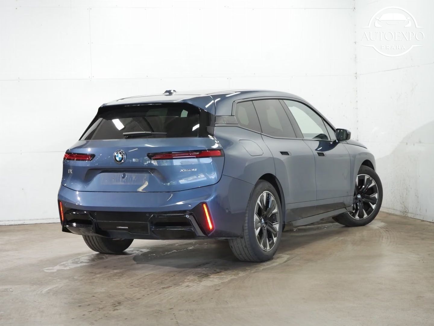 BMW iX, xDrive45 M Sportpaket* - fotka 4