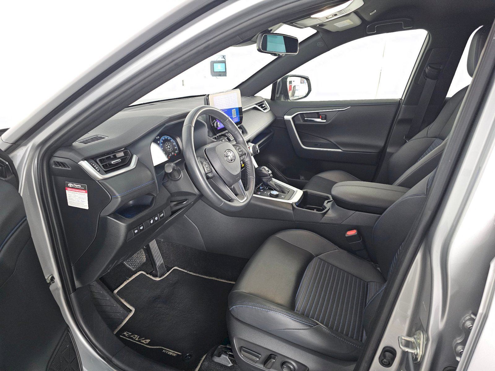 Toyota Rav4, 2.5HEV 222k 4X4 SELECTION - fotka 6