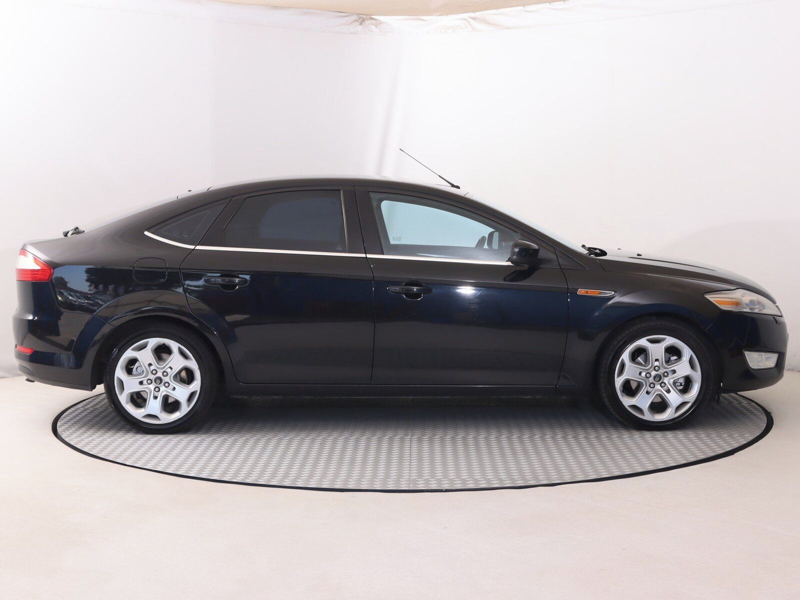 Ford Mondeo, 2.3 i, Titanium, Automat - fotka 6