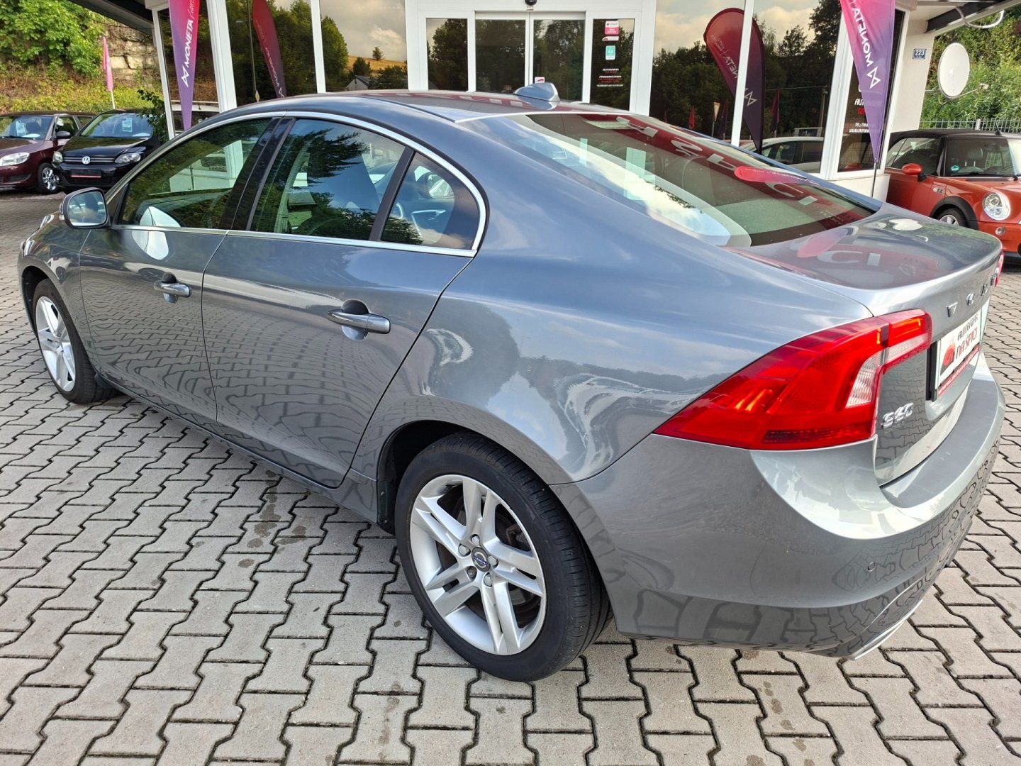 Volvo S60, 2.0 D4 147kW AUT -NOVÉ V ČR - fotka 6