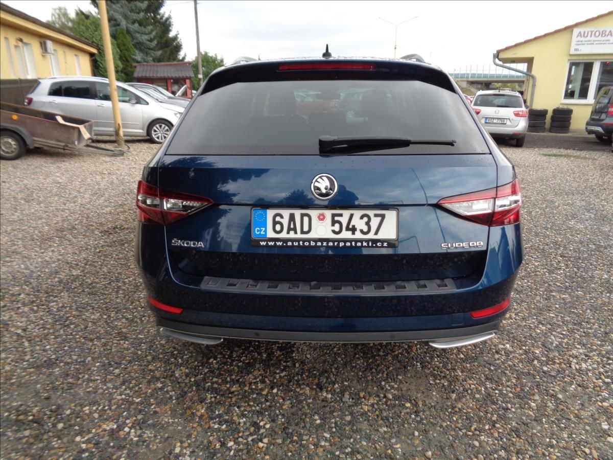Škoda Superb, 2,0 - fotka 6
