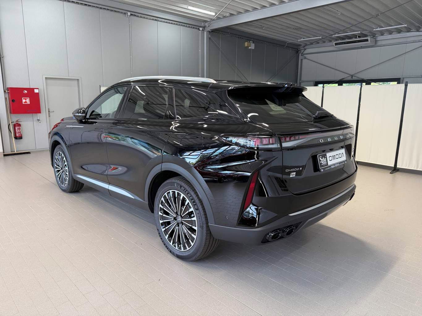 Omoda 9, Premium 1.5TGDI PHEV AWD - fotka 3
