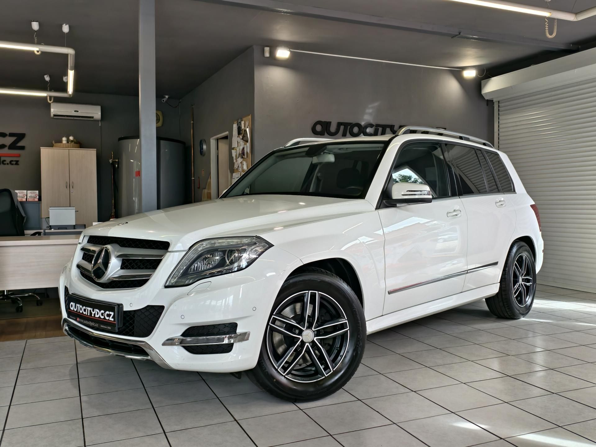 Mercedes-Benz GLK, 220 CDI A/T 4MATIC BIXENON ČR - fotka 3