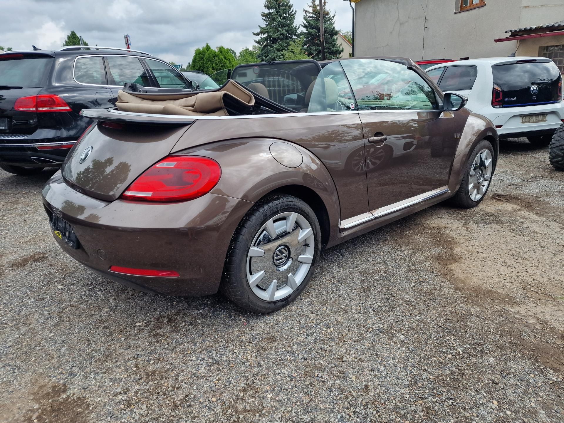 Volkswagen Beetle, CABRIO 2,0TDI DESIGN - fotka 4