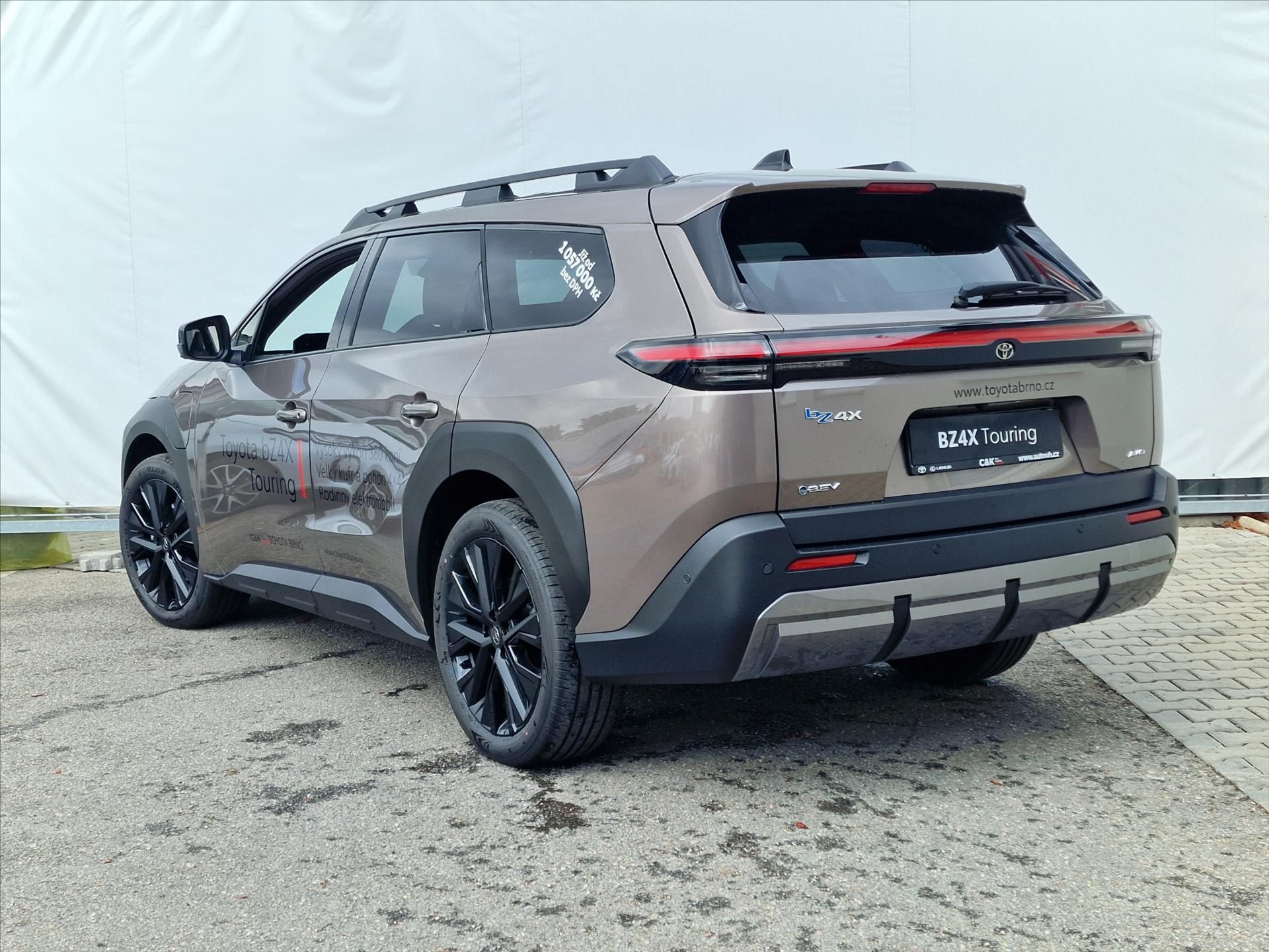 Toyota bZ4X, BEV 74,7 kWh  i-AWD 380k  Tour - fotka 5