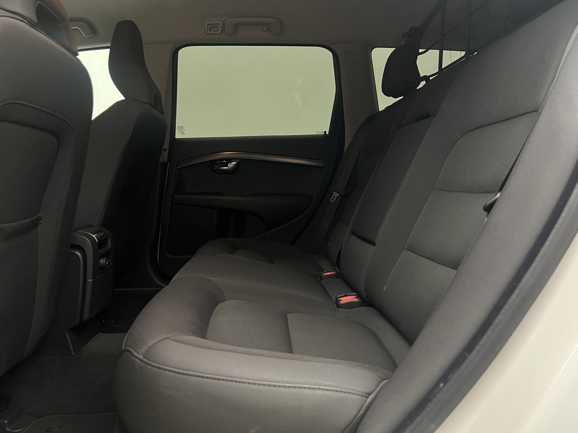 Volvo XC70, D4 AWD MOMENTUM AUT - fotka 6