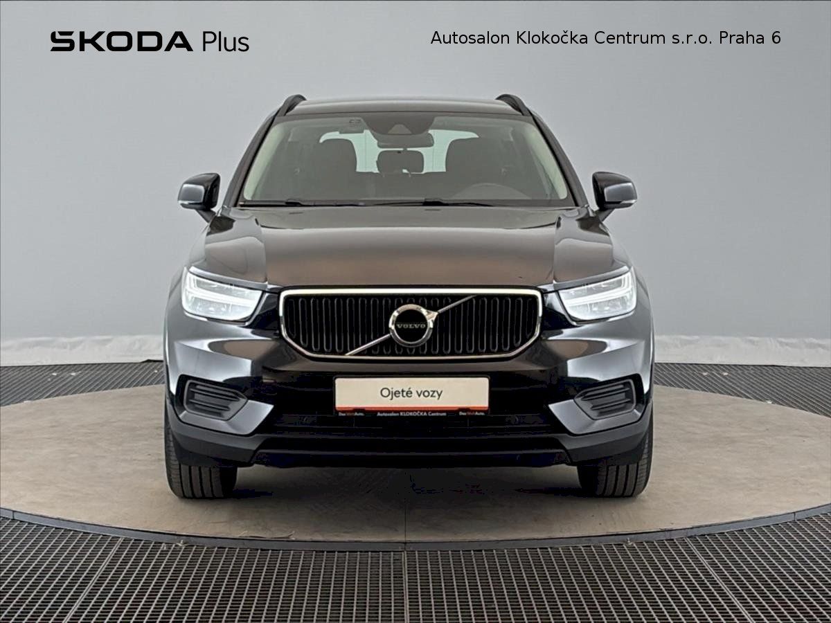 Volvo XC40, T295 kW Momentum Core - fotka 4