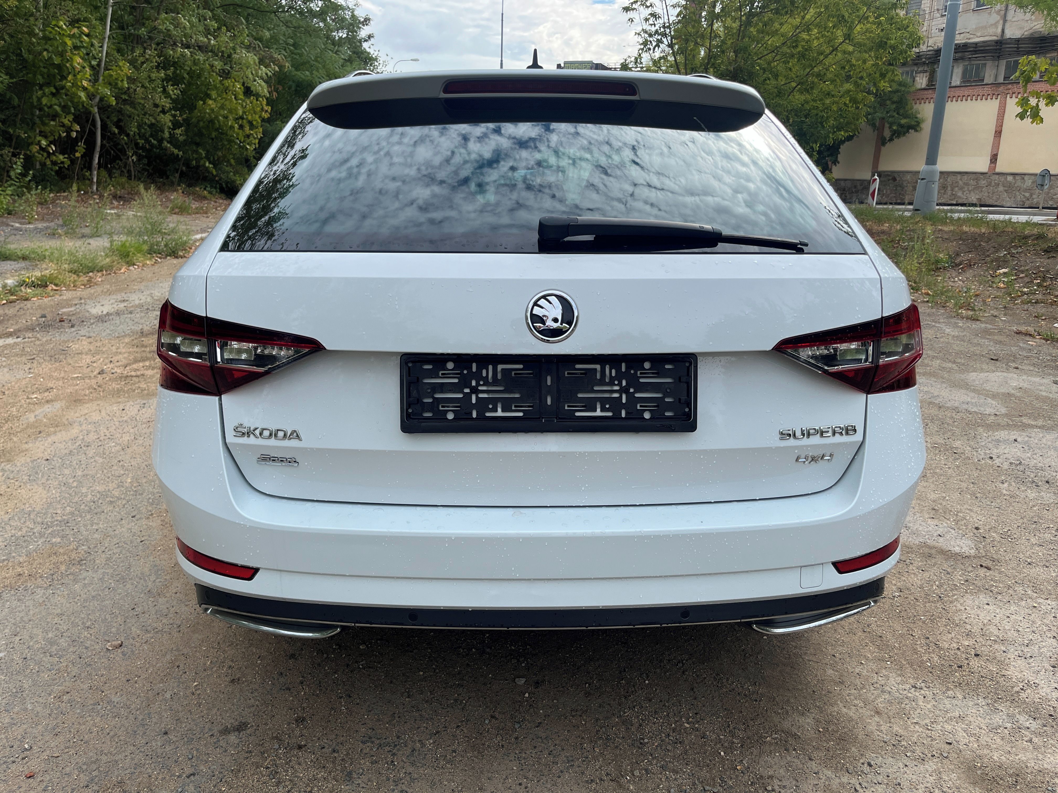 Škoda Superb, 2.0Tdi 140kw 4x4 sportline - fotka 5