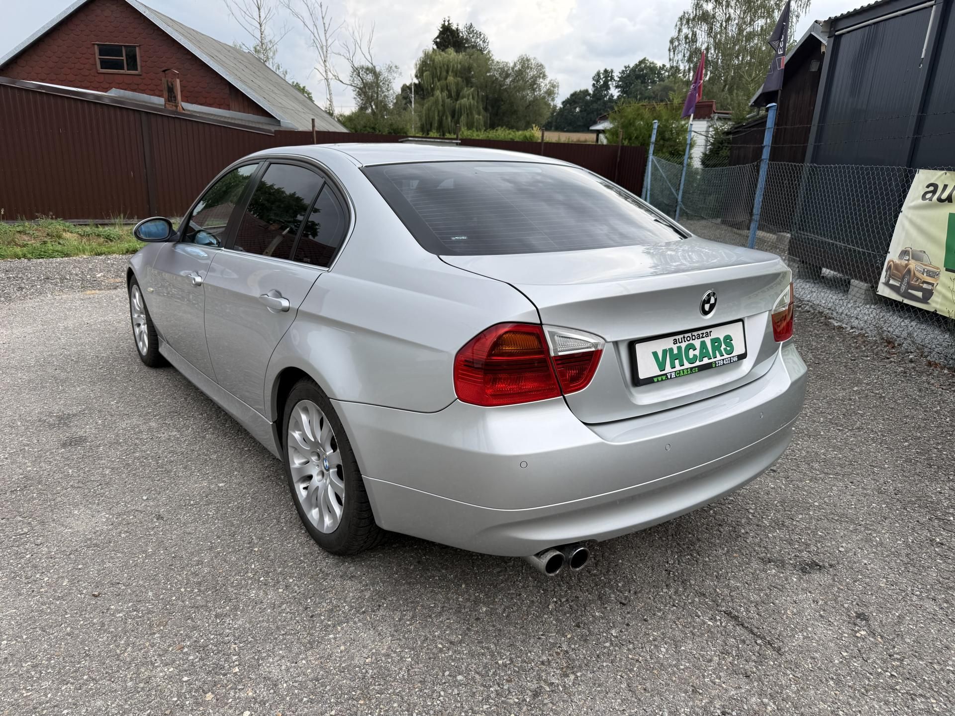 BMW Řada 3, 330XD - fotka 5