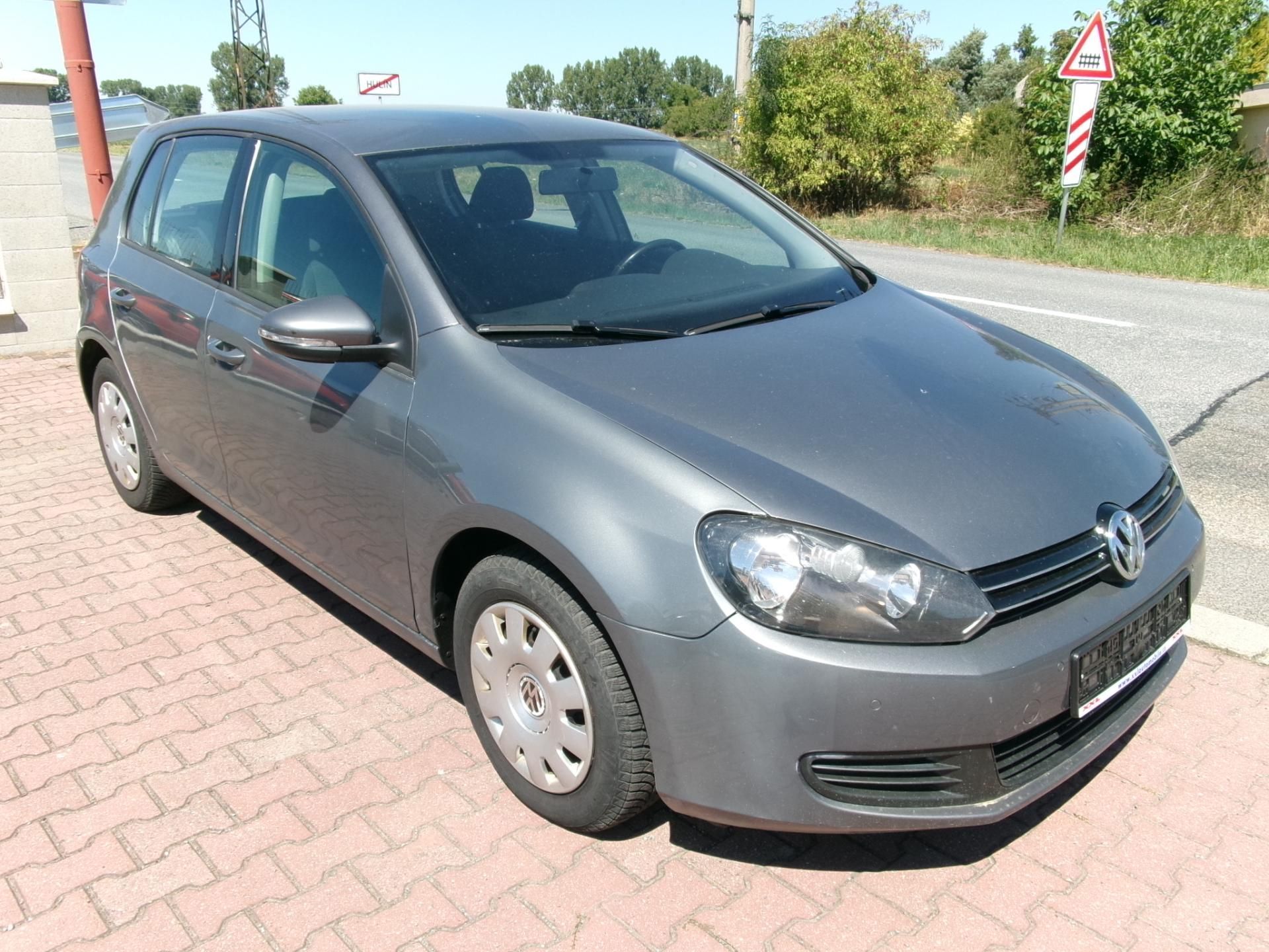 Volkswagen Golf, 1,2TSI AUTOKLIMA - fotka 3