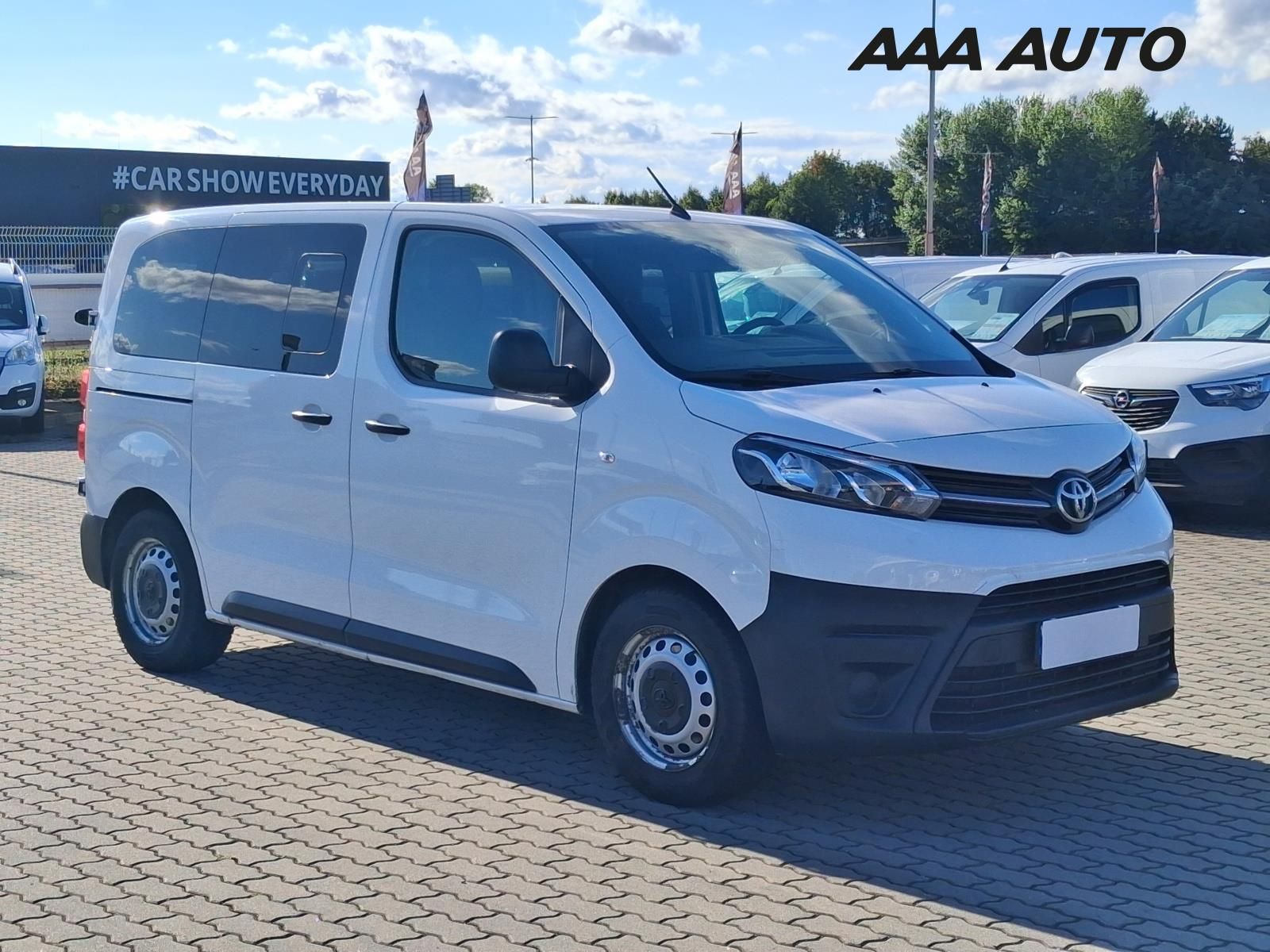 Toyota Proace, 1.5 D-4D, Kombi, 8 míst