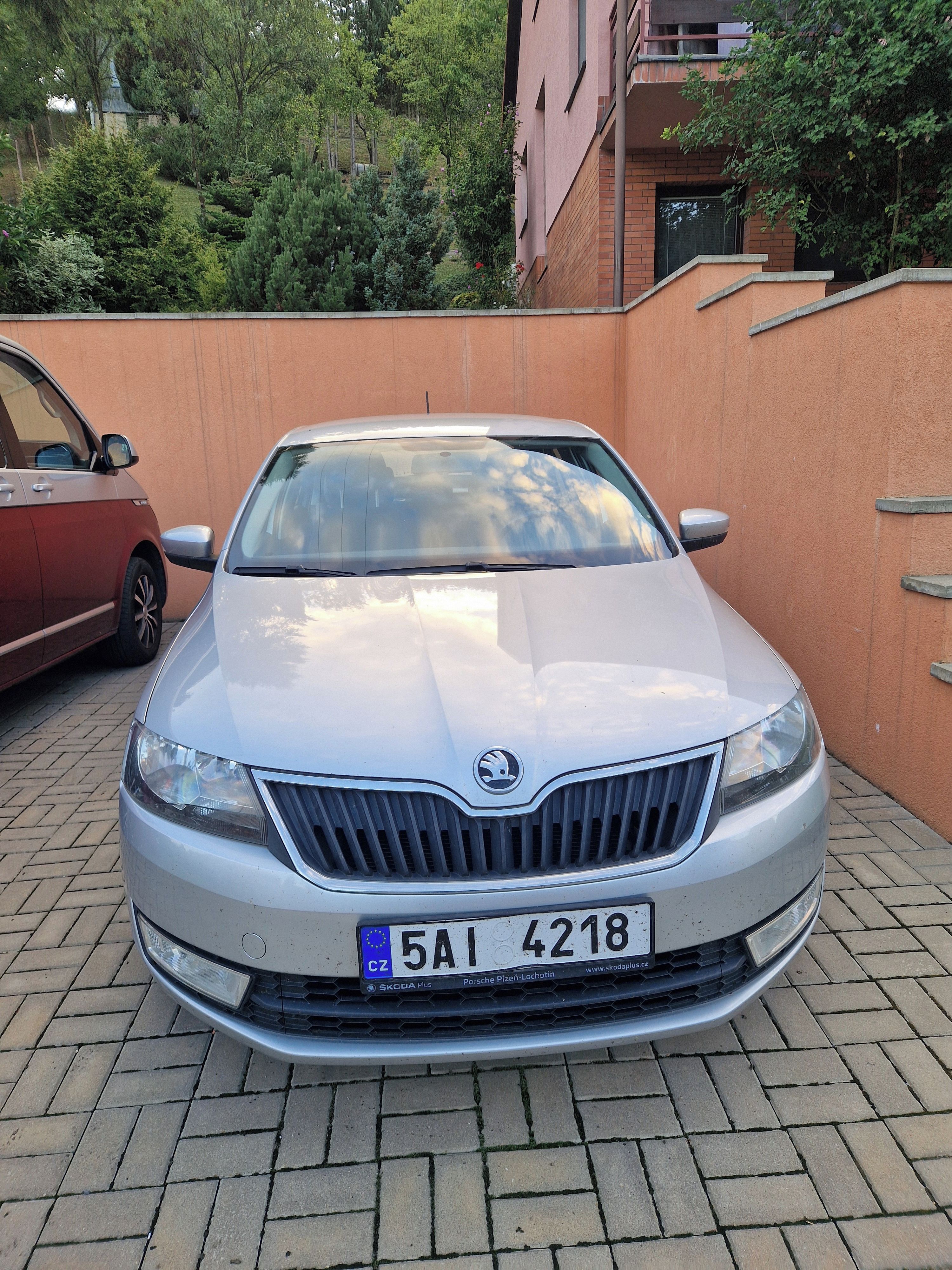 Škoda Rapid, Rapid 1.2 TSI klasický držák - fotka 5