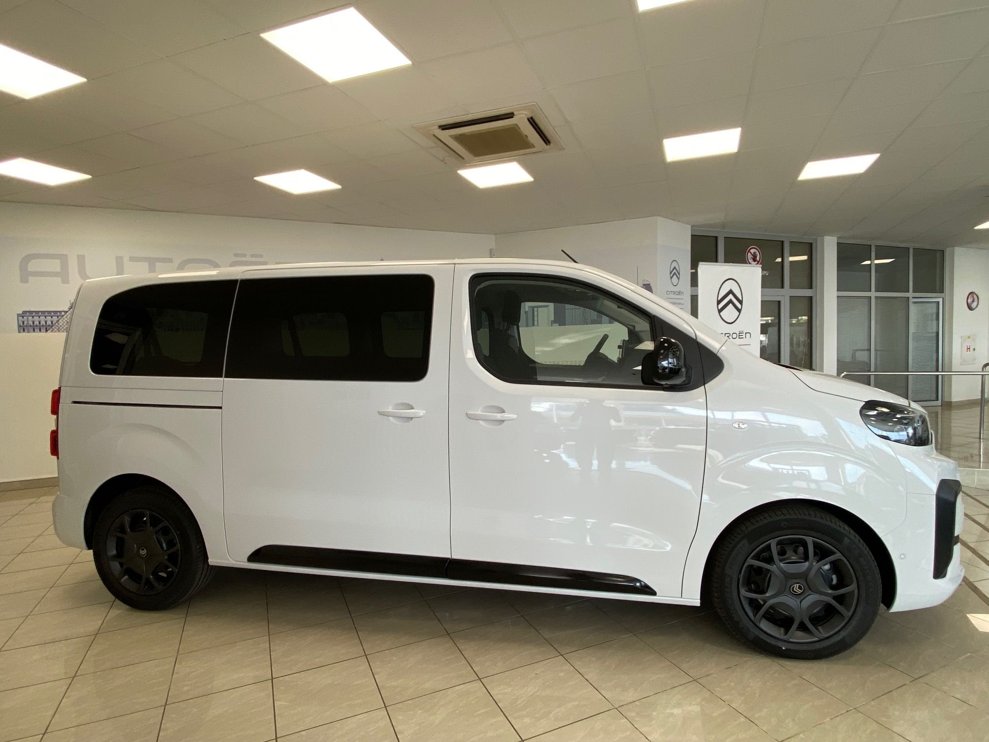 Citroën SpaceTourer, FEEL M 2.2 HDi 150k 8 míst - fotka 2
