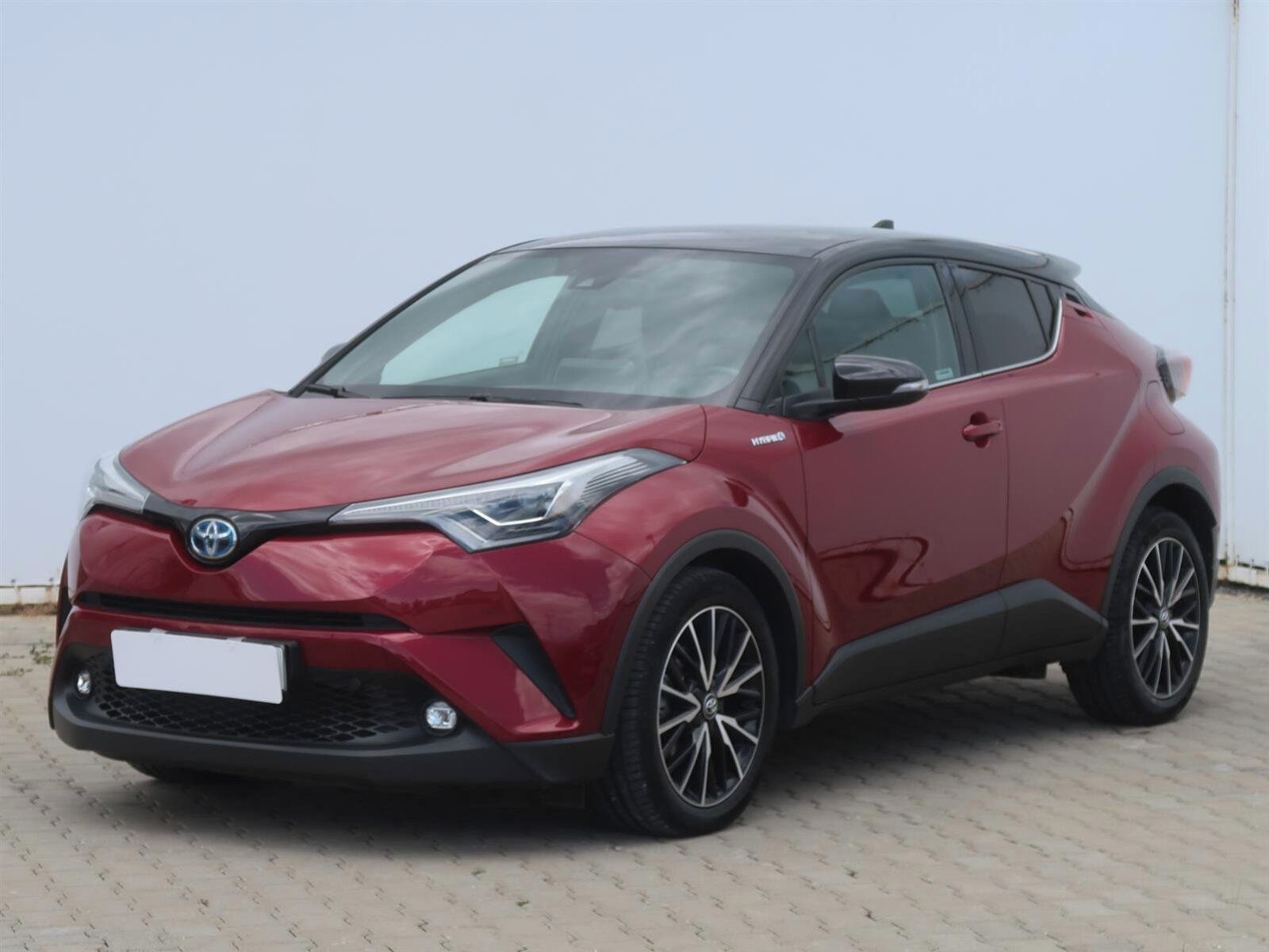 Toyota C-HR, 1.8 Hybrid, Automat - fotka 2