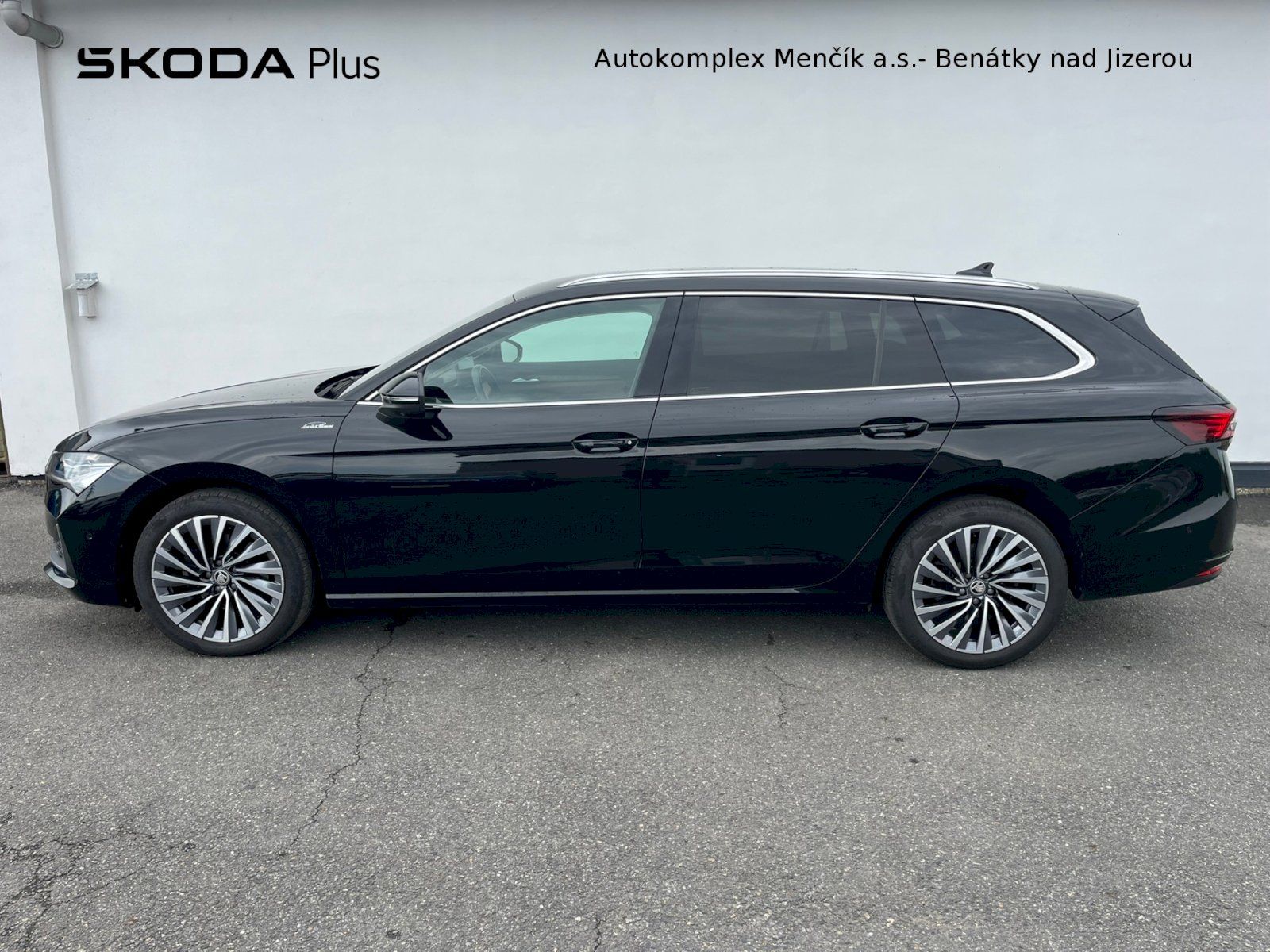 Škoda Superb, SUPERB COMBI L K TD 110/2.0 A7 - fotka 3