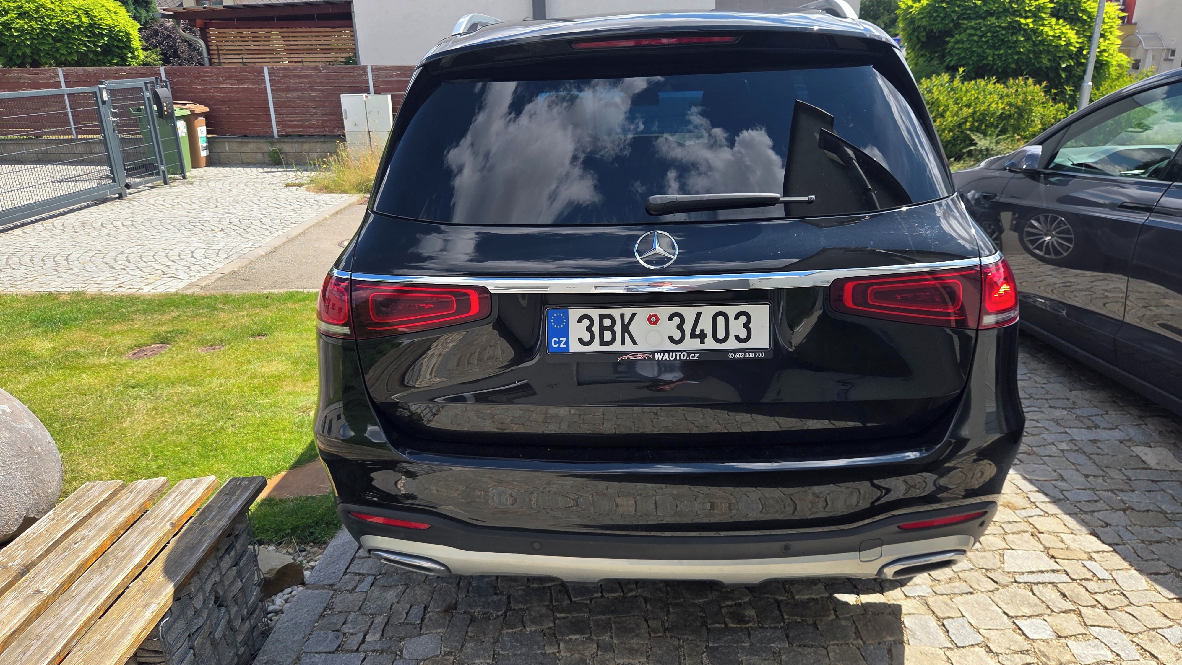 Mercedes-Benz GLS, GLS 400 D 4MATIC - fotka 4