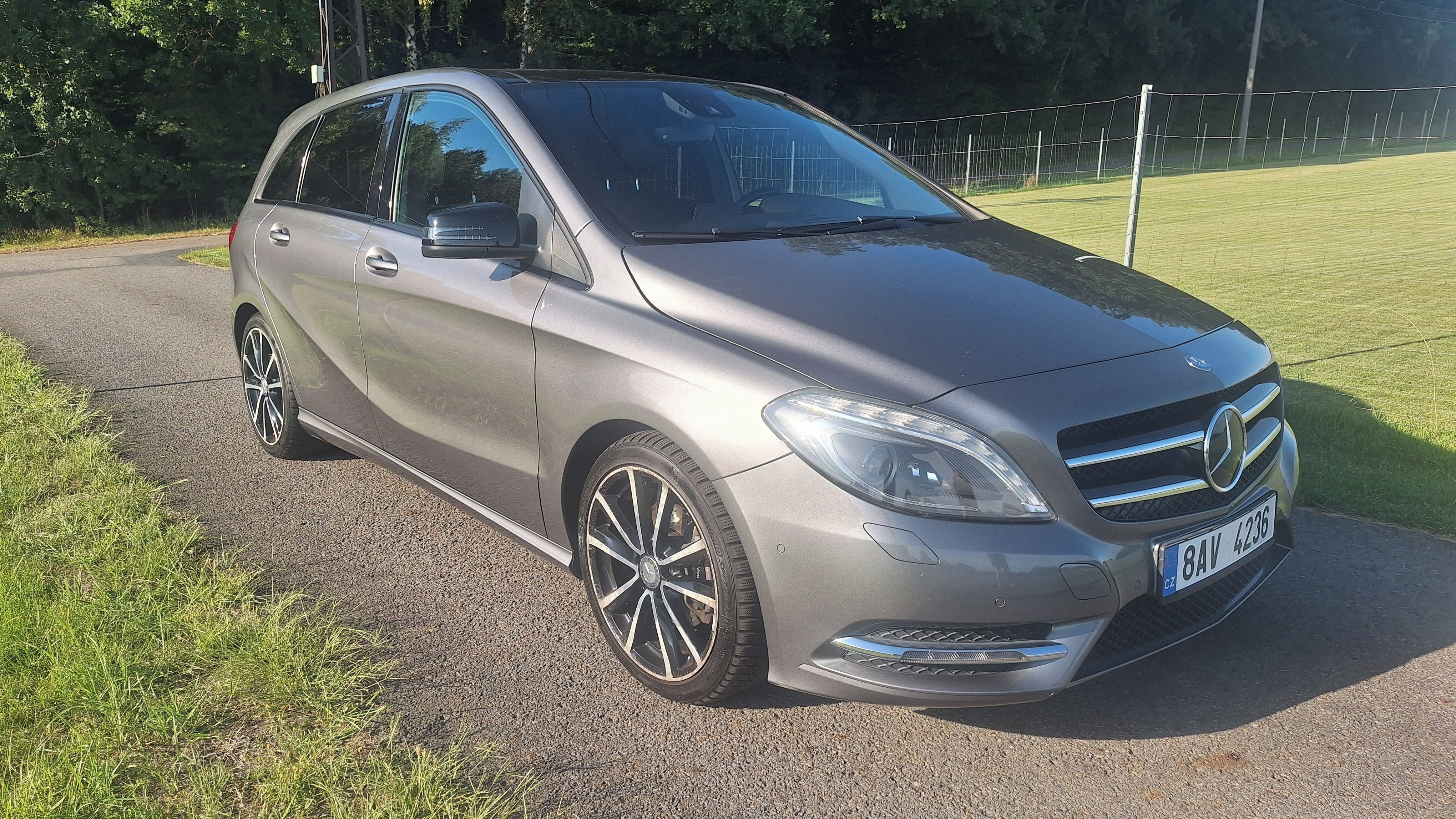 Mercedes-Benz Třídy B, B180CDI Blue EFFICIENCY Sports - fotka 6