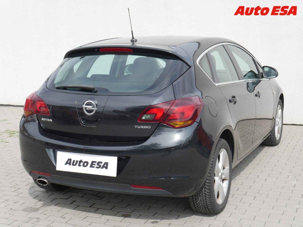 Opel Astra, 1.4i,ČR,Klima - fotka 4