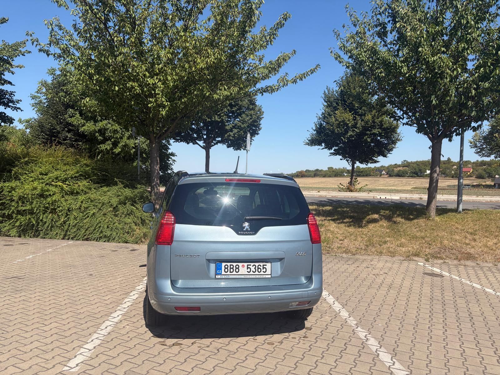 Peugeot 5008 - fotka 6