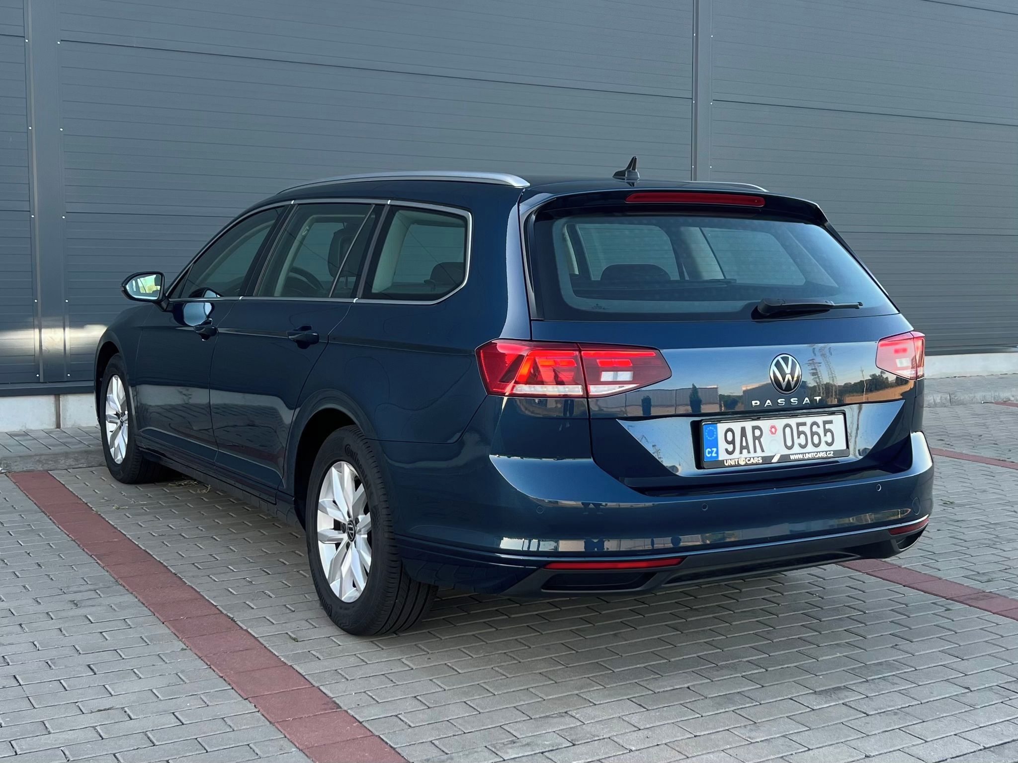 Volkswagen Passat, 2.0 TDI-DSG-Business2xPneu - fotka 6