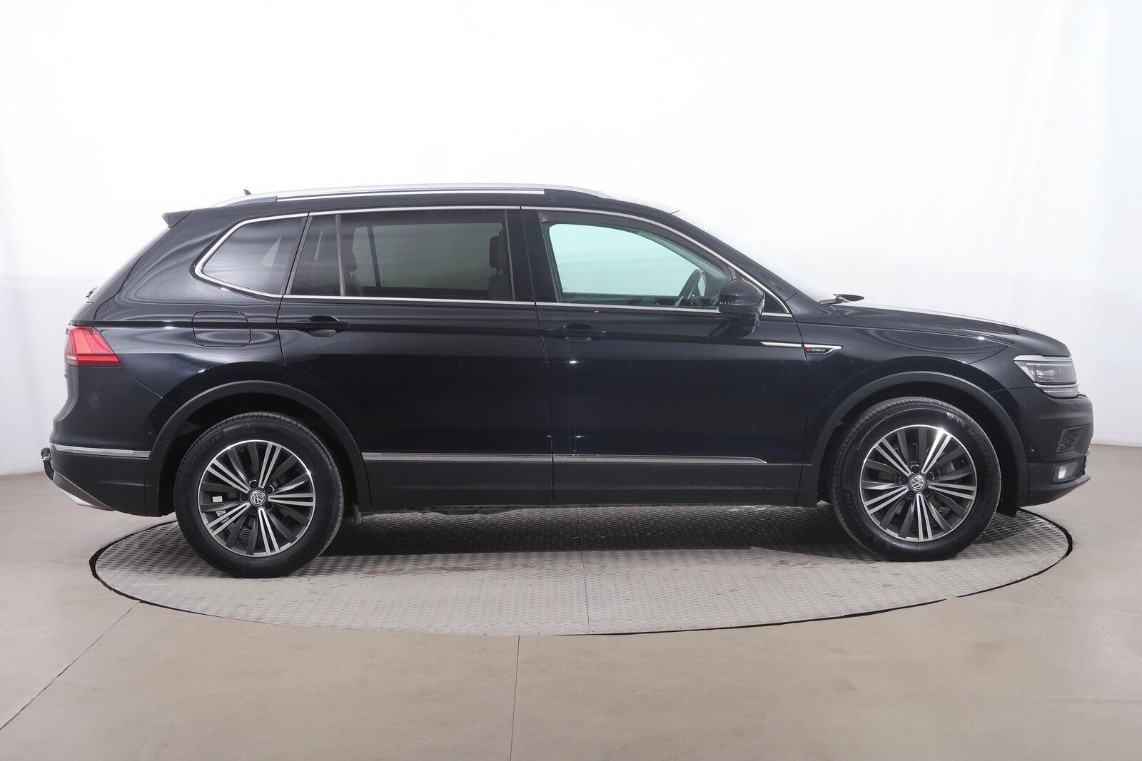 Volkswagen Tiguan Allspace, 2.0 TDI, 4X4, Automat, 7 míst - fotka 6