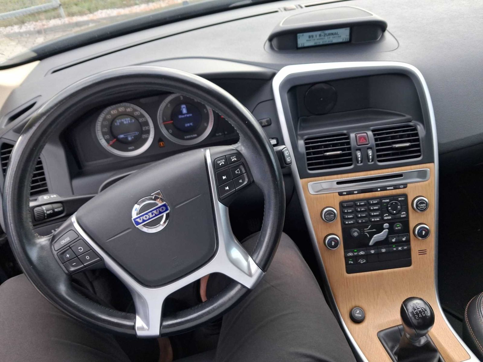 Volvo XC60, D5, 4X4, Kožené sedačky - fotka 3