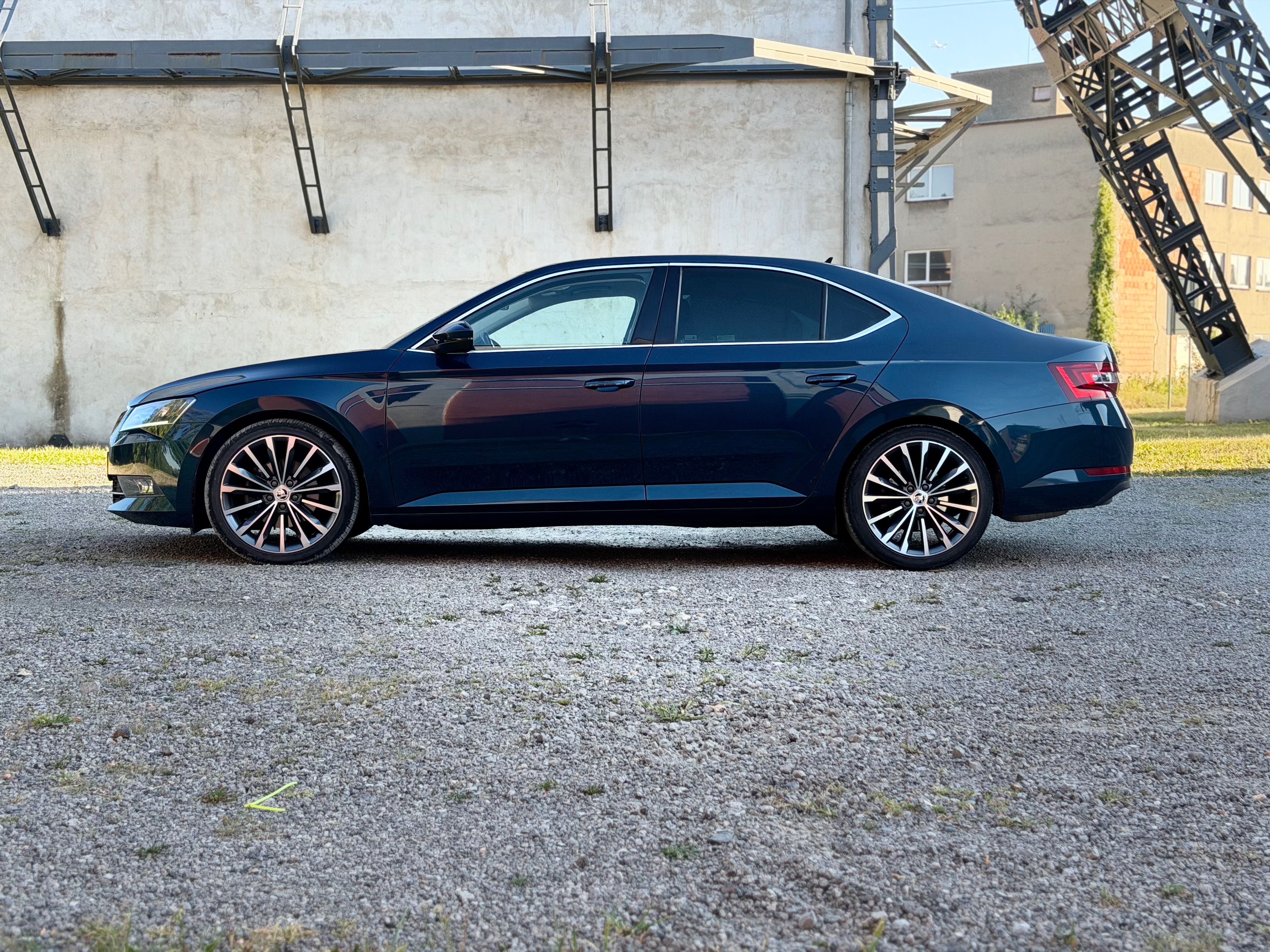Škoda Superb, 2.0TSI, 162kW, DPH, TOP výbava - fotka 2