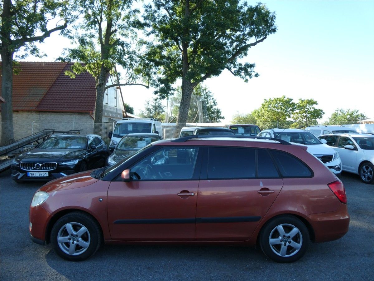 Škoda Fabia, 1,4 TDi 59kW klima, závěs - fotka 4