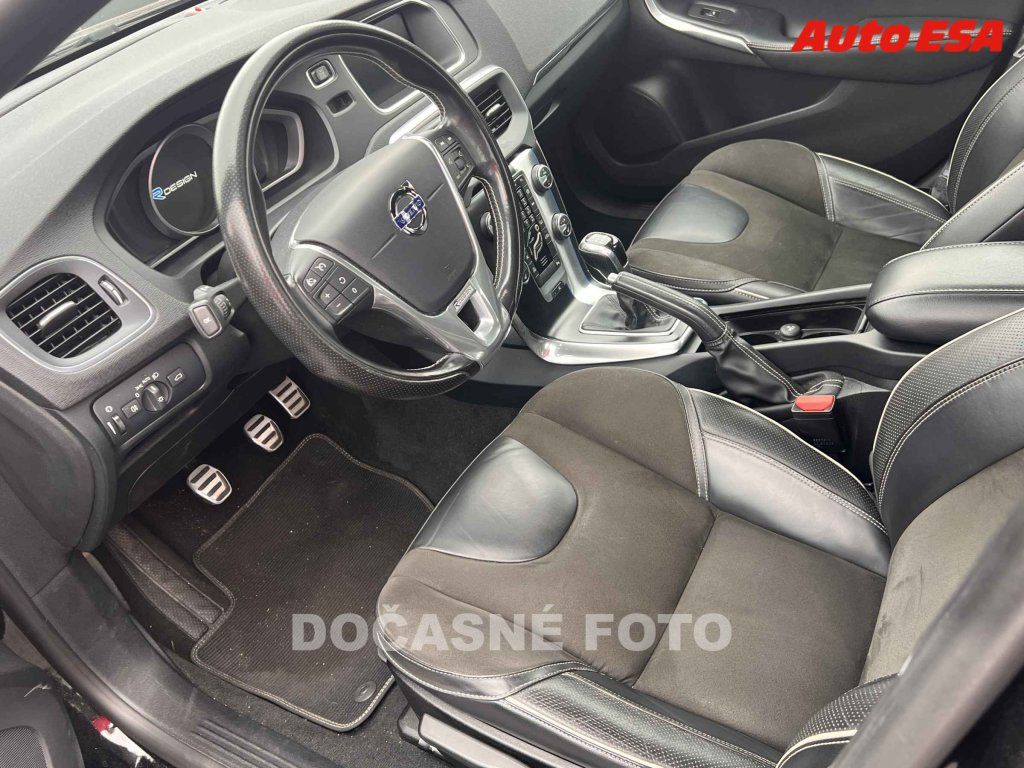 Volvo V40, 2.0d,NAVI,XENON,POLOKŮŽE - fotka 3