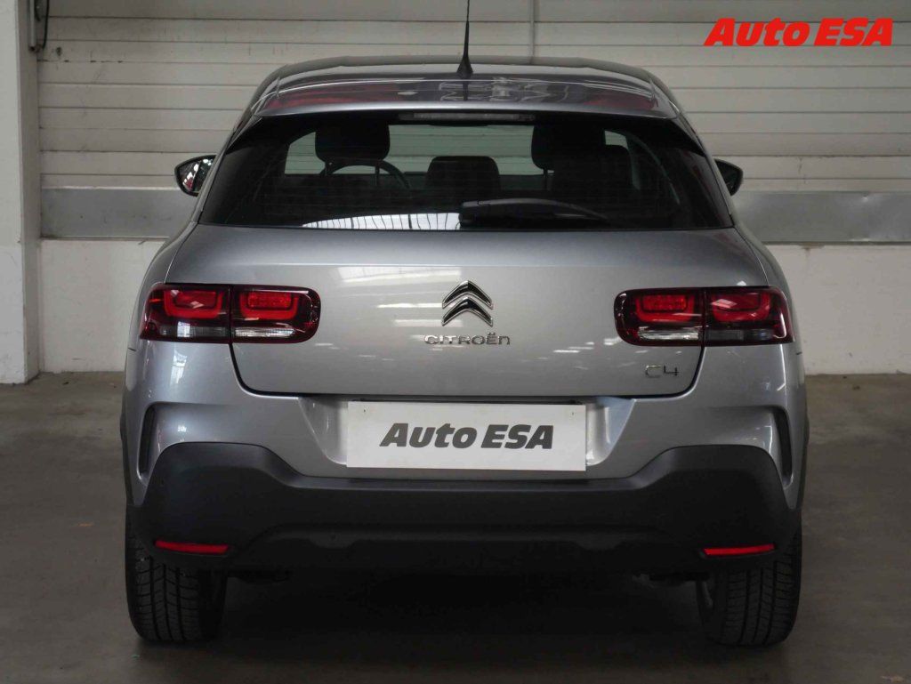 Citroën C4 Cactus, 1.2 PT,2.maj,ČR - fotka 5